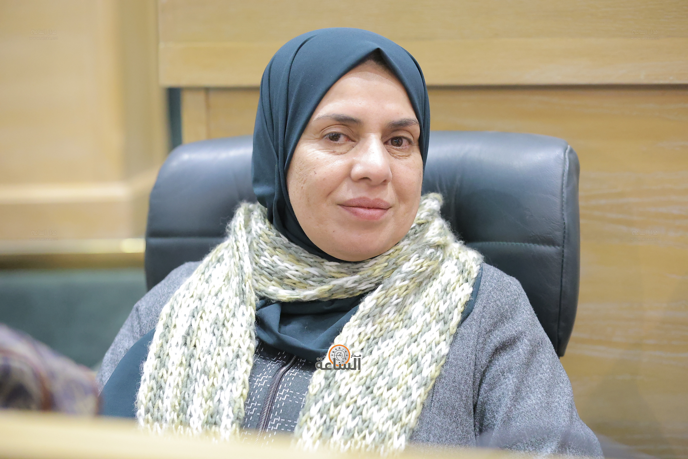 Madar Al-Saa Images 0.4212805412197278