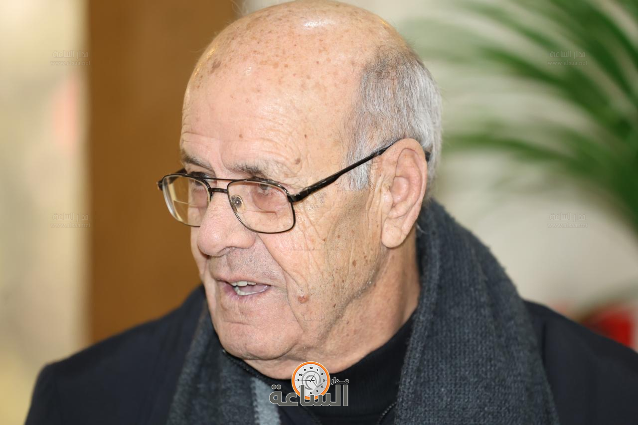 Madar Al-Saa Images 0.567529242384999