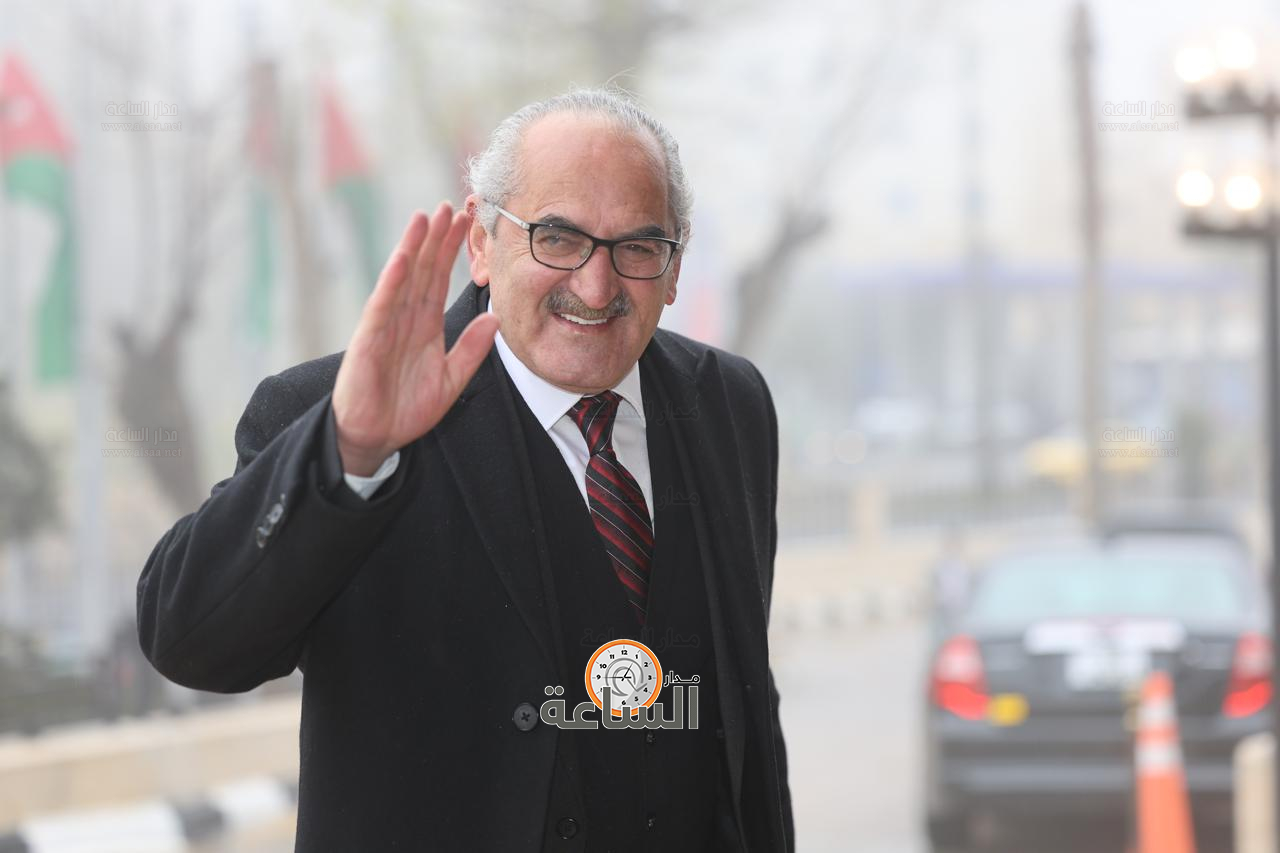 Madar Al-Saa Images 0.8148179045567383