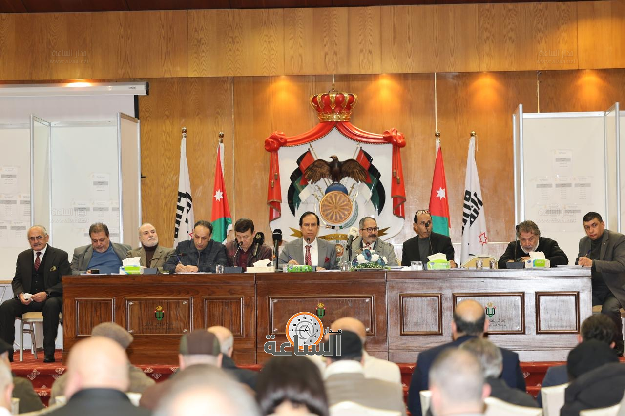 Madar Al-Saa Images 0.38154418882045593