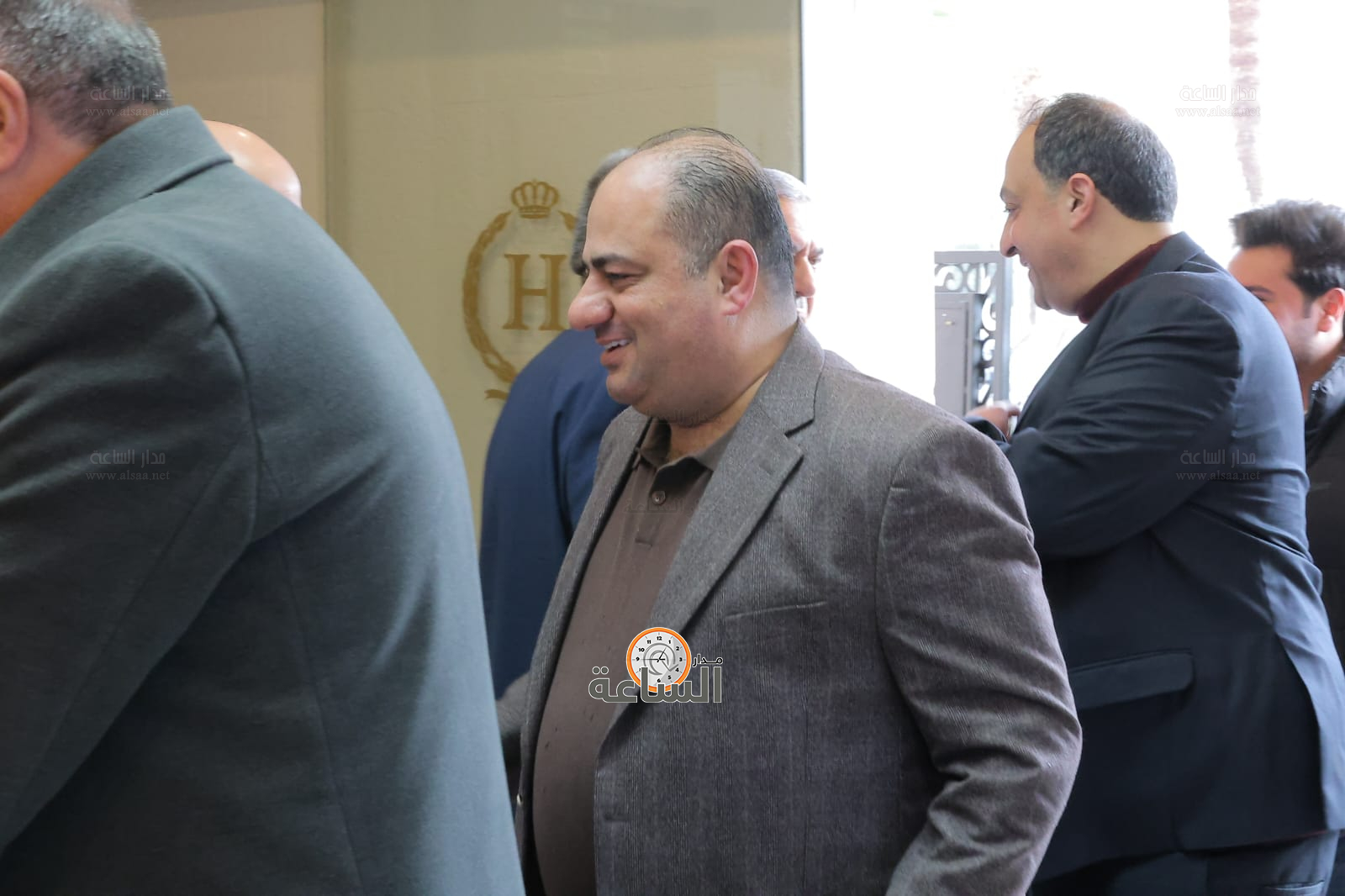 Madar Al-Saa Images 0.4548815390526151