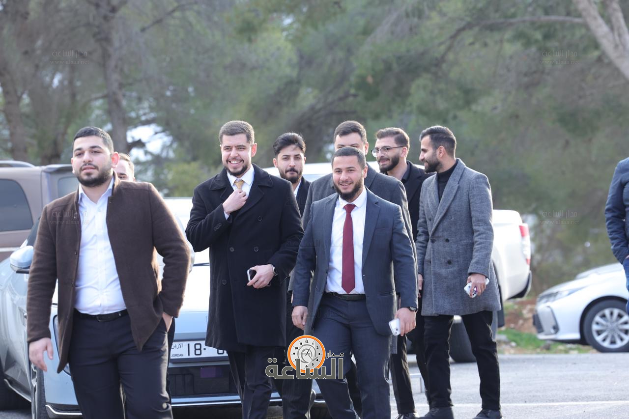 Madar Al-Saa Images 0.411842338571186