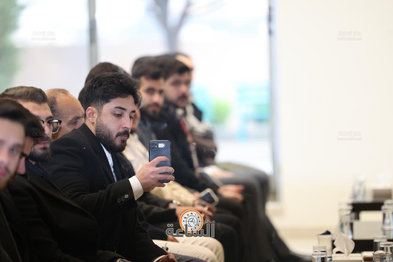 Madar Al-Saa Images 0.11112298562186185