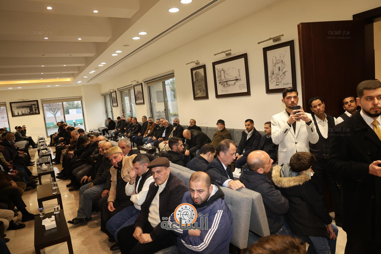 Madar Al-Saa Images 0.6427014258926916