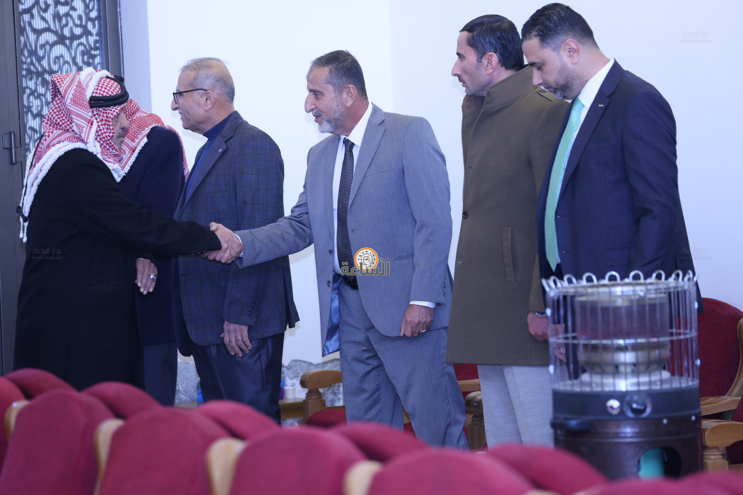 Madar Al-Saa Images 0.21670423243700787