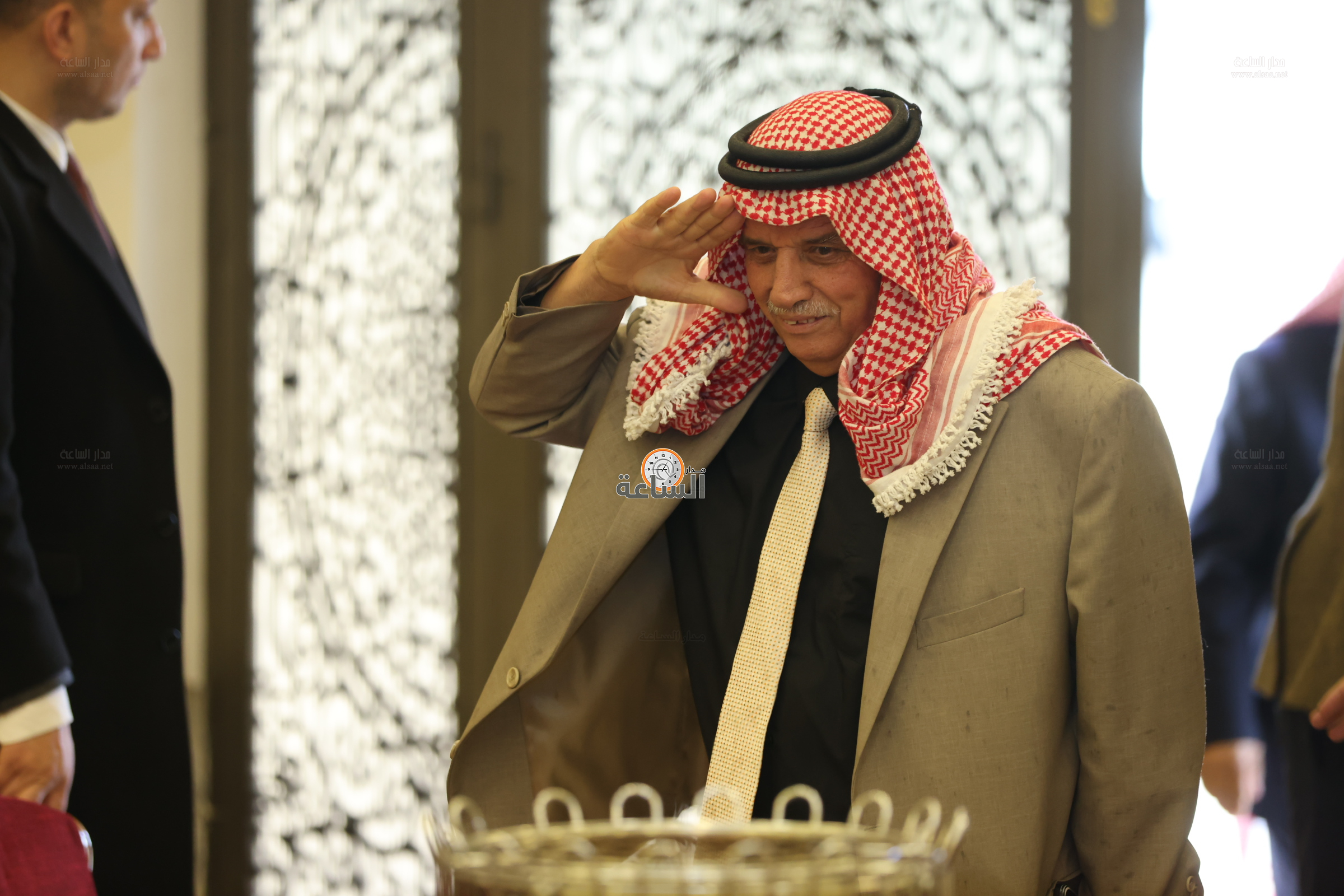 Madar Al-Saa Images 0.1788126134233845