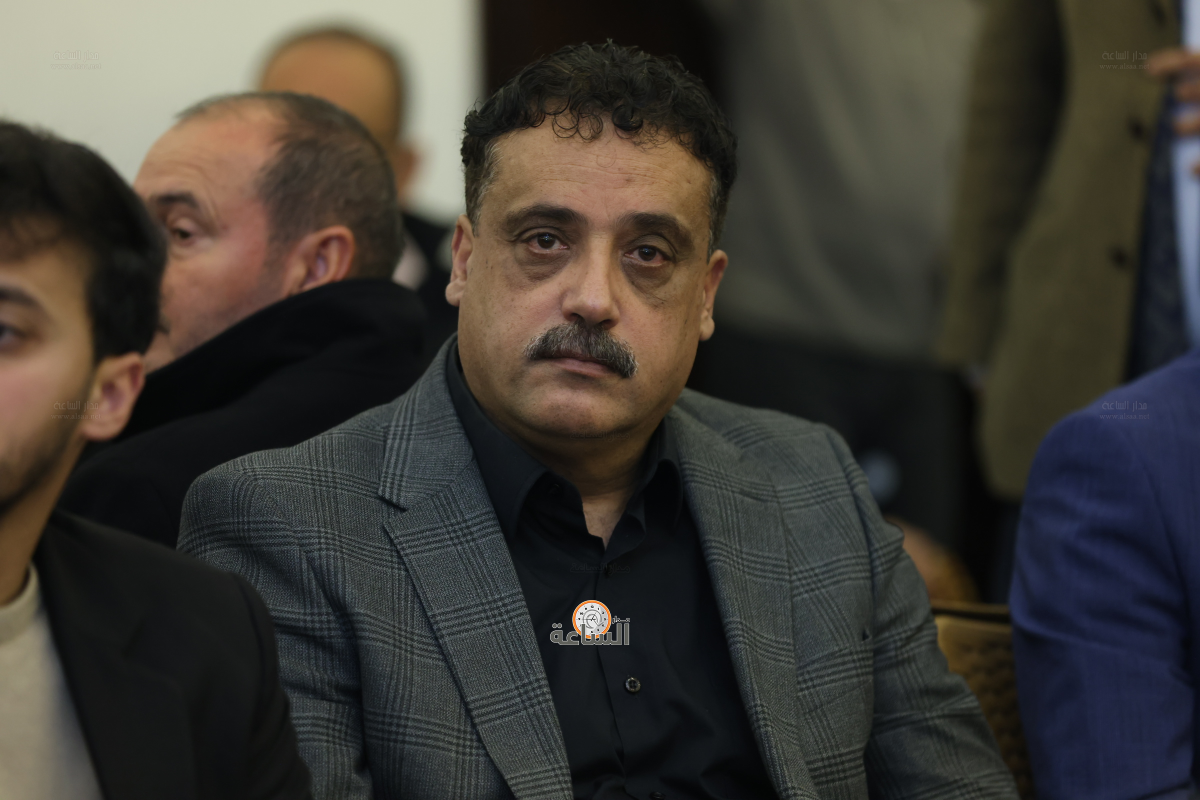 Madar Al-Saa Images 0.12158902363671165