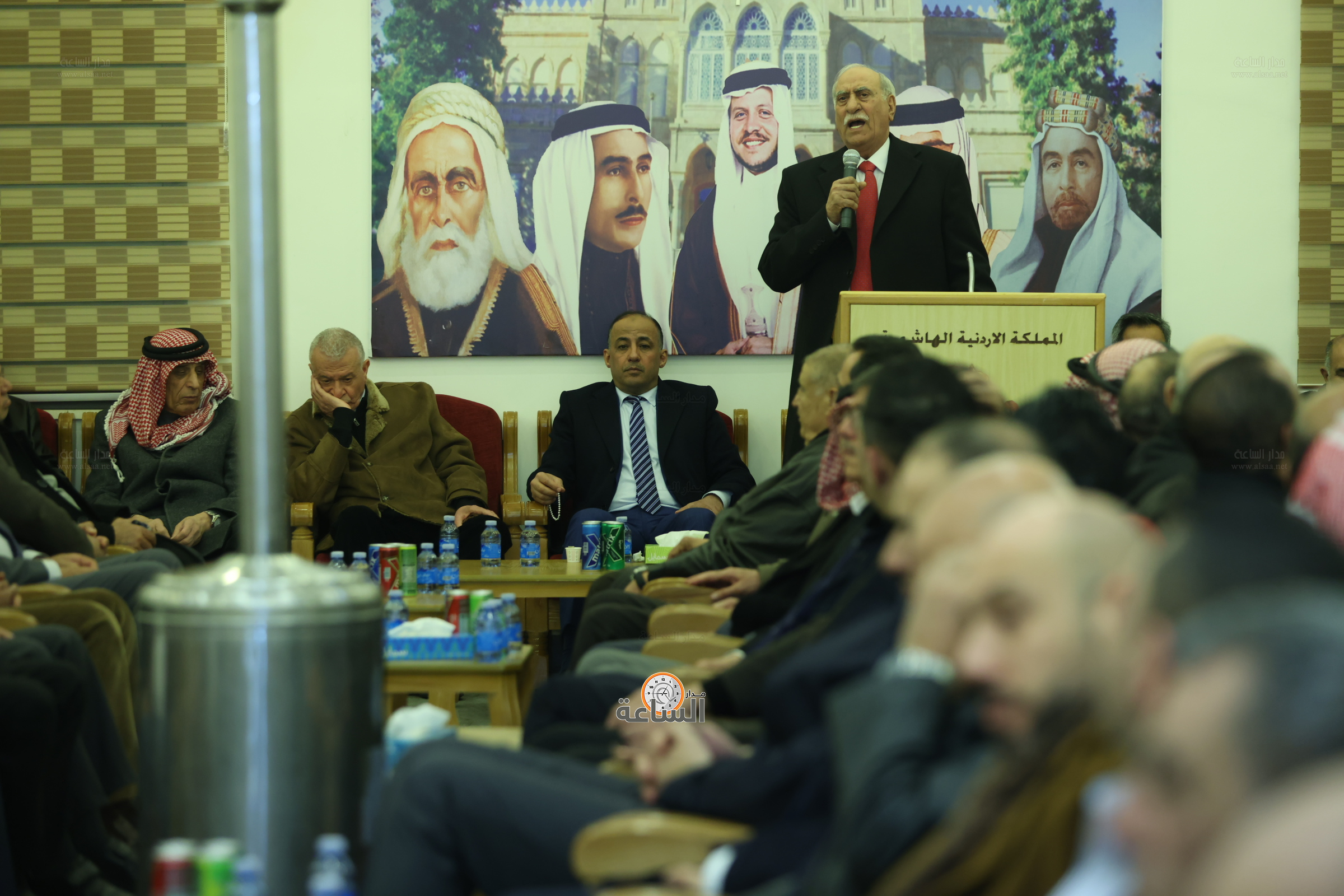 Madar Al-Saa Images 0.7766699608522168