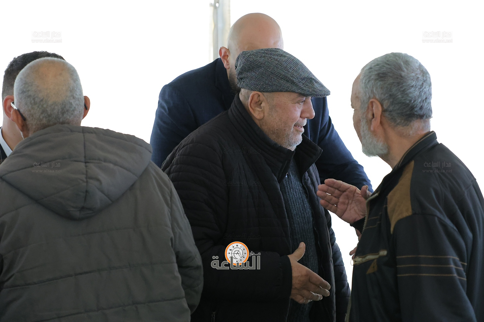 Madar Al-Saa Images 0.1567557056829343