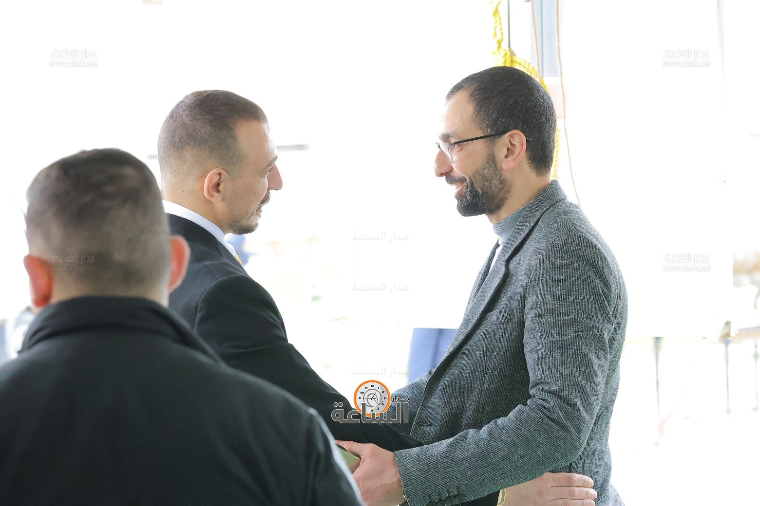 Madar Al-Saa Images 0.9799710310878369