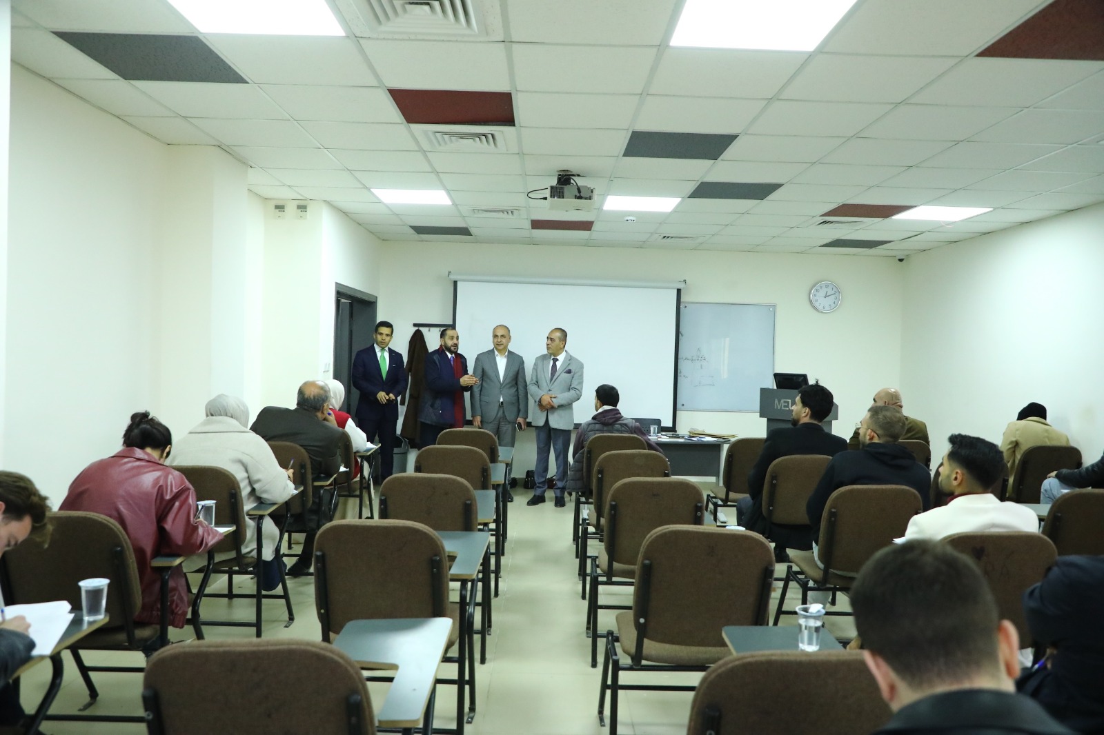 Madar Al-Saa Images 0.014173806545074608