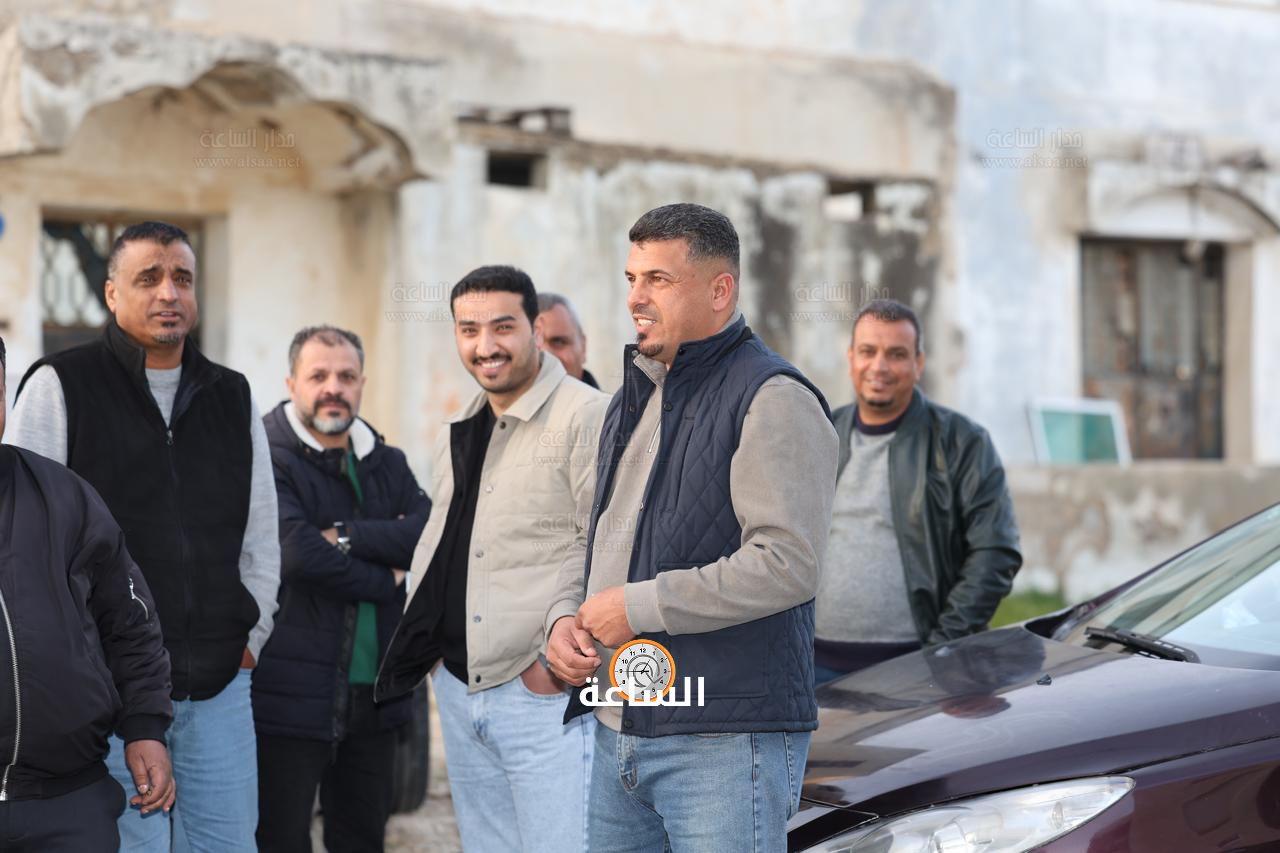 Madar Al-Saa Images 0.48856692646423727