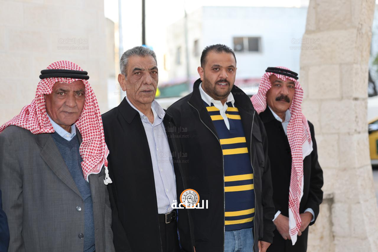 Madar Al-Saa Images 0.49975223940710767