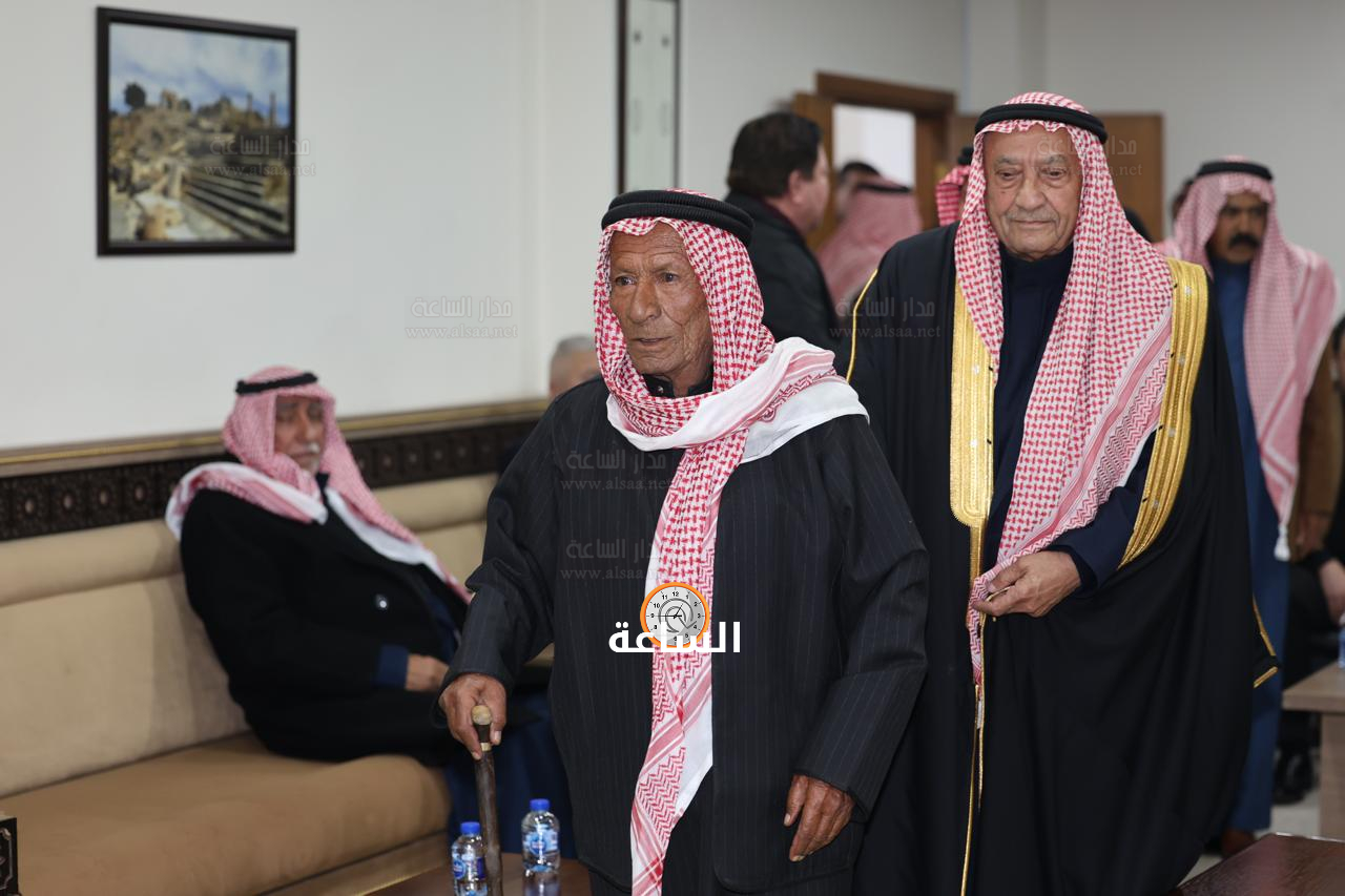 Madar Al-Saa Images 0.07010162434670175