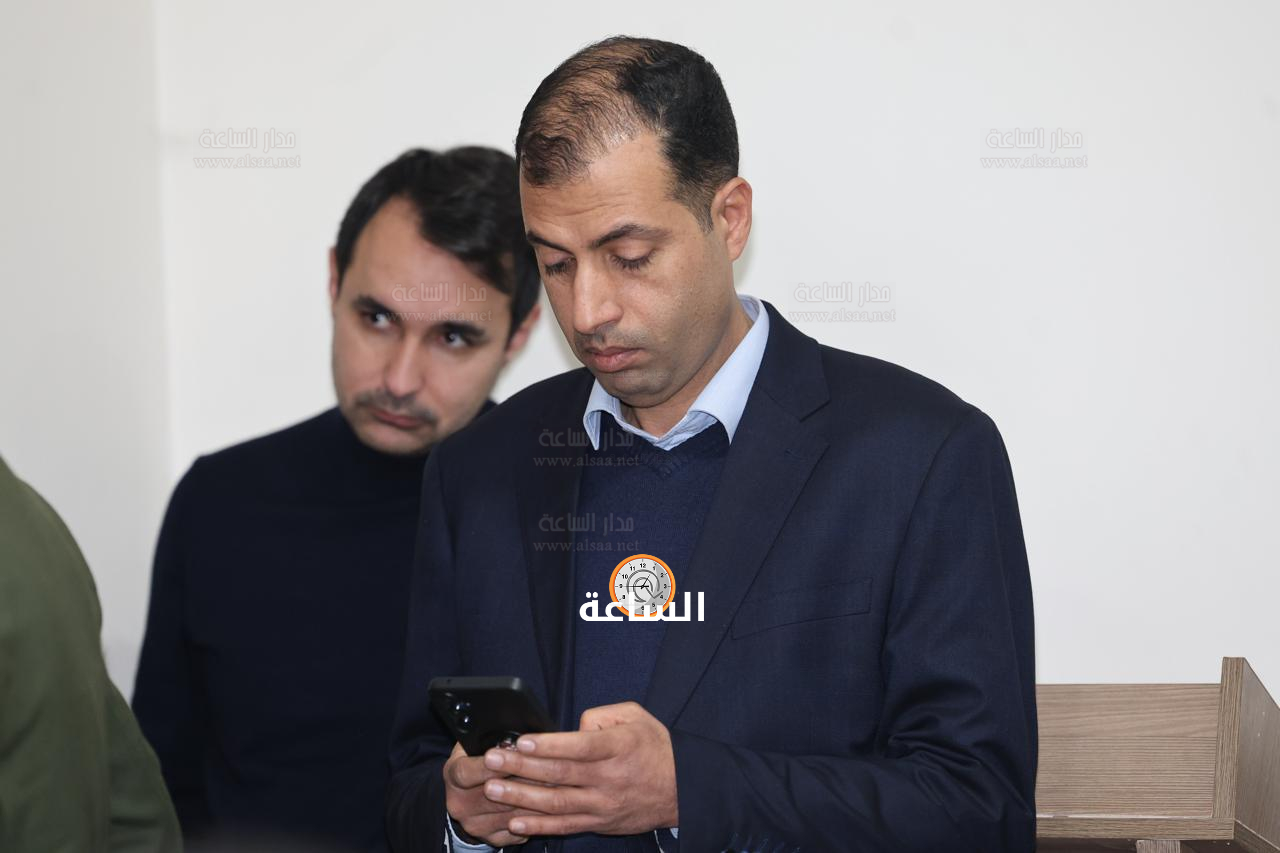 Madar Al-Saa Images 0.3272629631706201