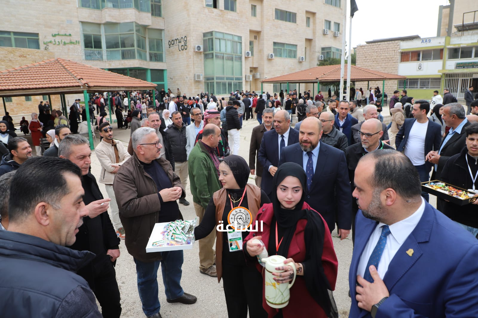 Madar Al-Saa Images 0.43142587614448336