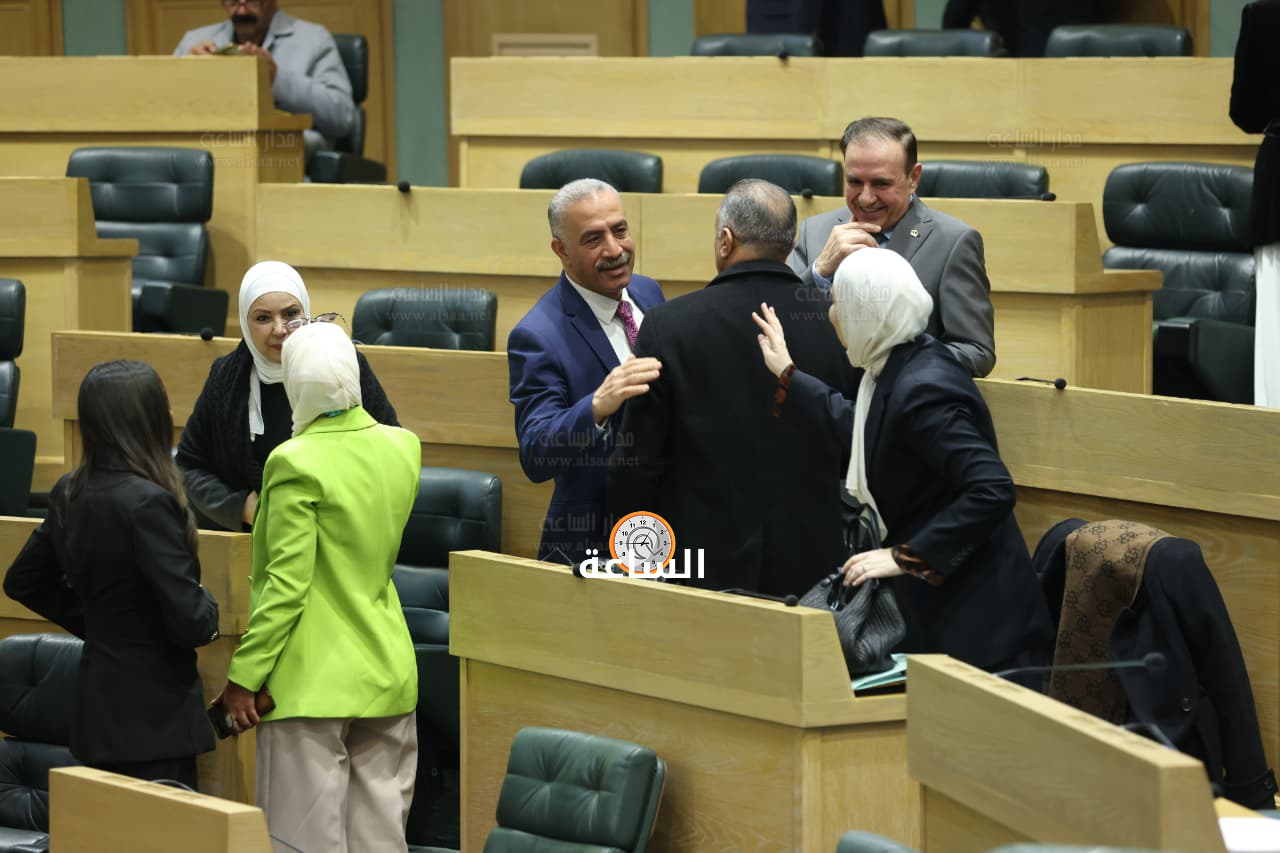 Madar Al-Saa Images 0.5561837936492201