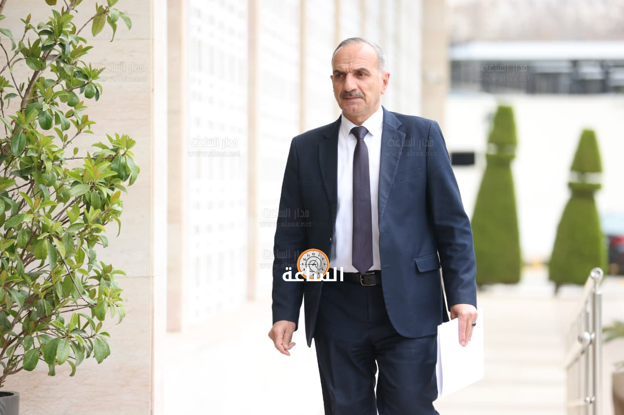 Madar Al-Saa Images 0.9138100562366239