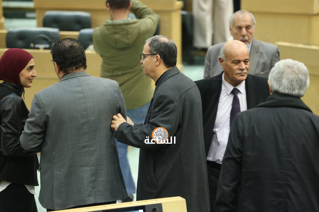 Madar Al-Saa Images 0.577203850542638