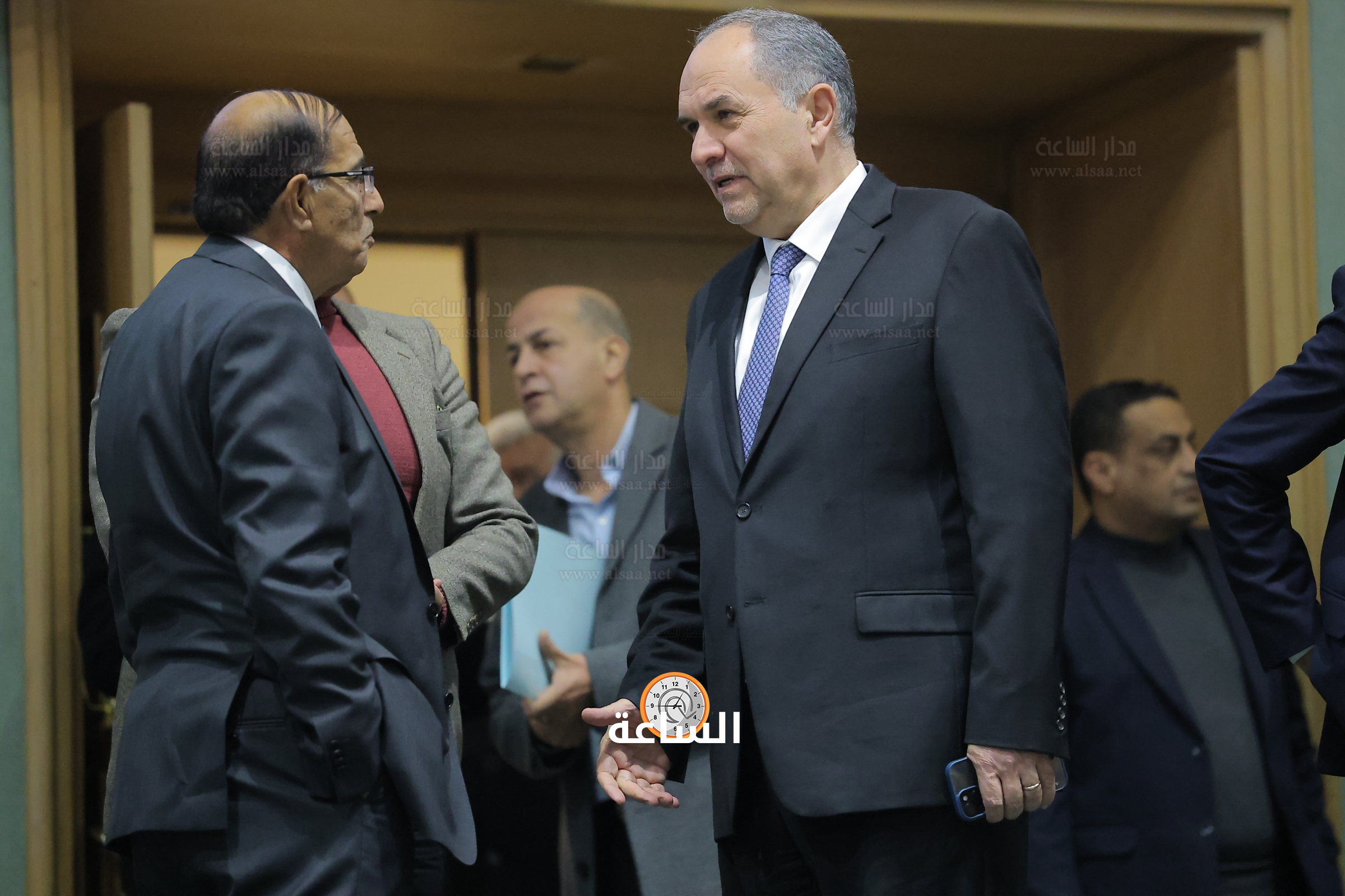 Madar Al-Saa Images 0.23940155166798904