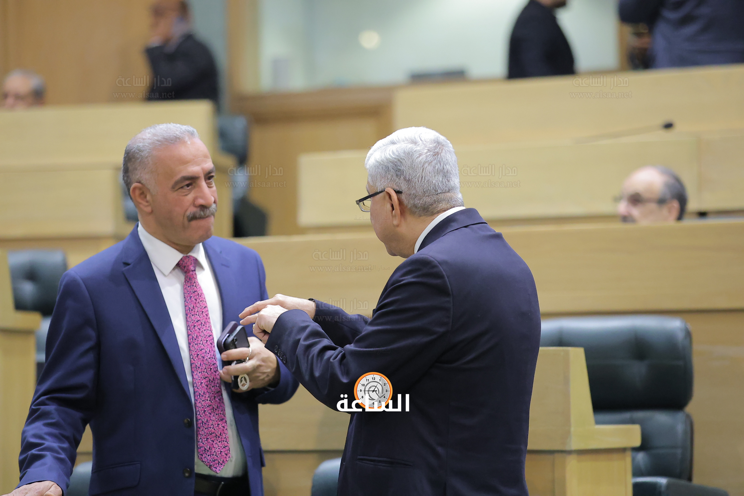 Madar Al-Saa Images 0.5757352712151702