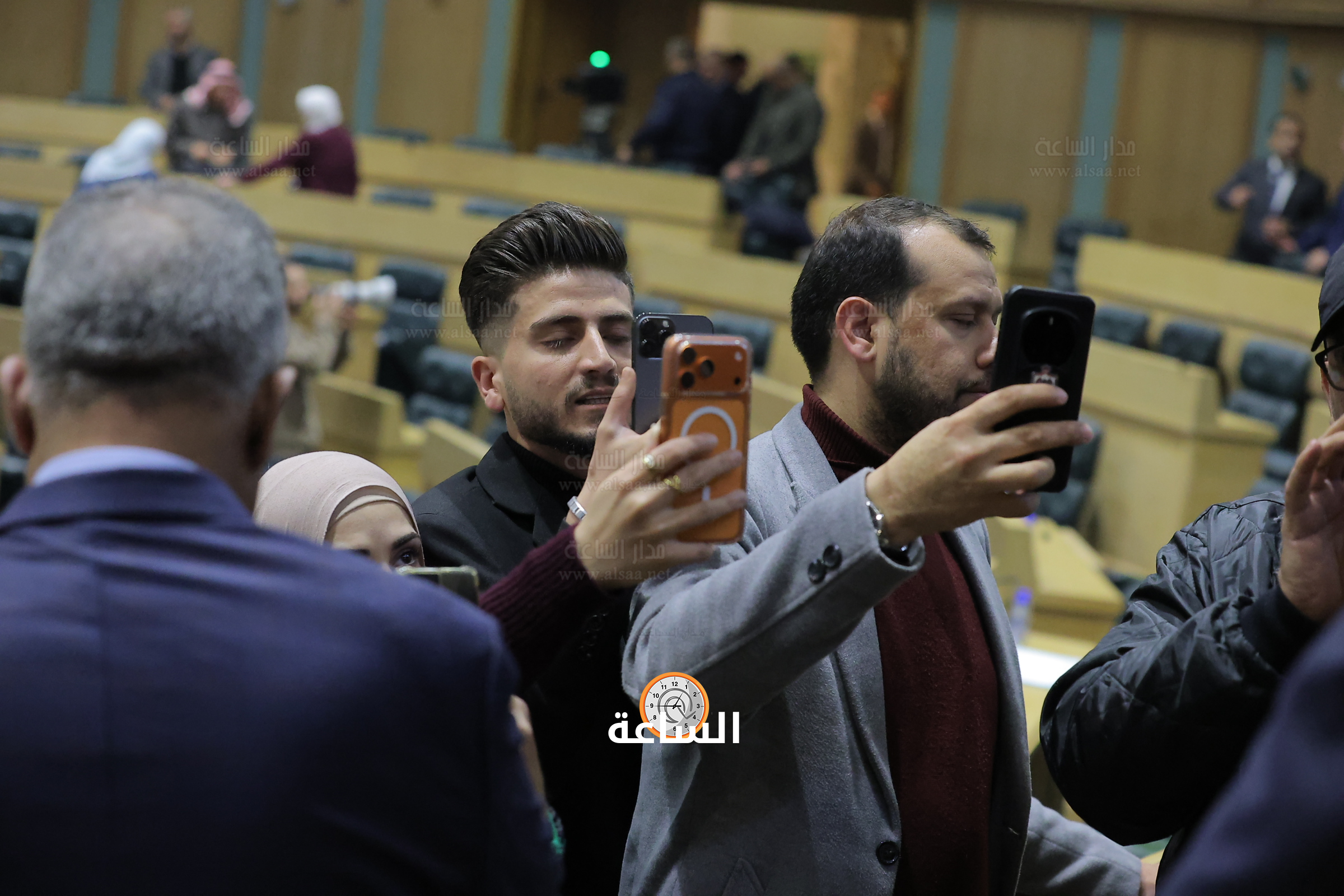 Madar Al-Saa Images 0.8049424534761711