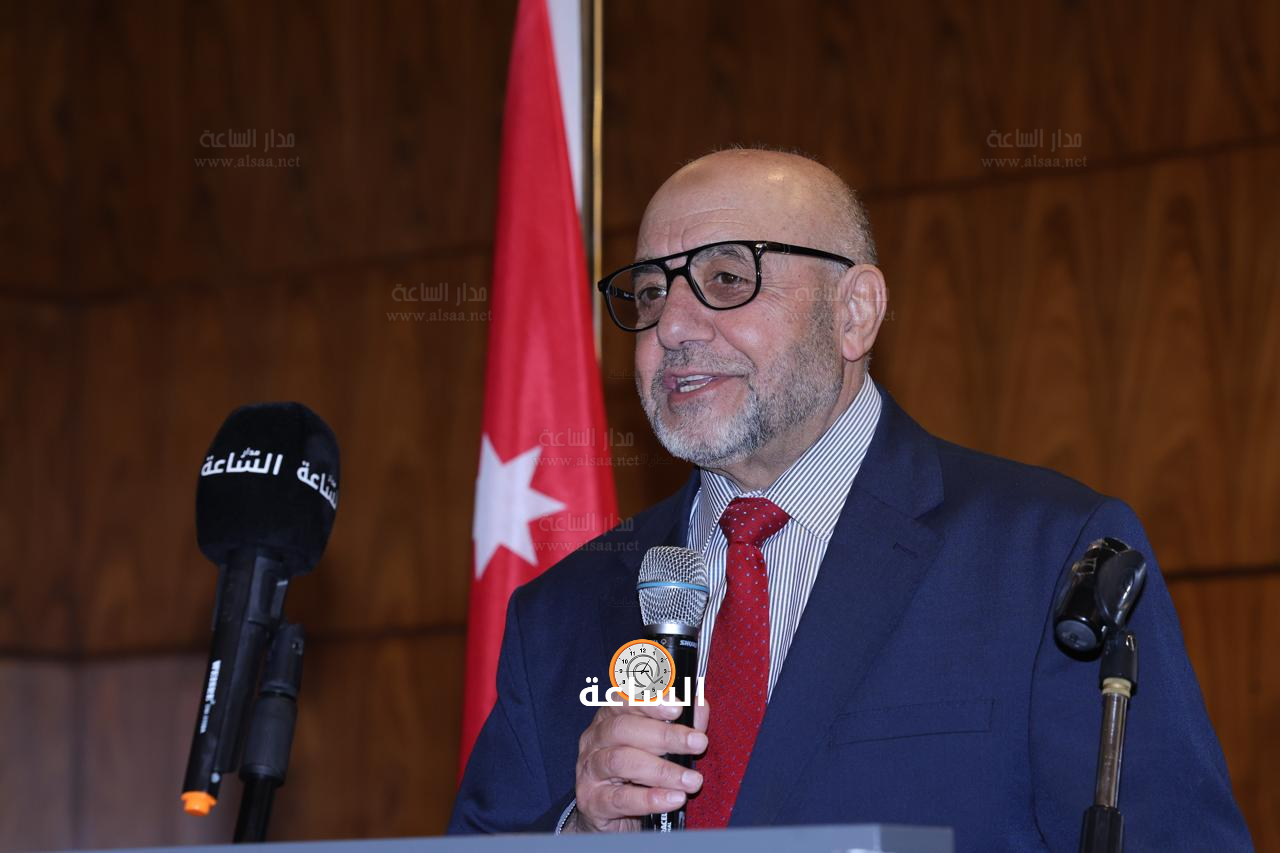 Madar Al-Saa Images 0.493847395487487