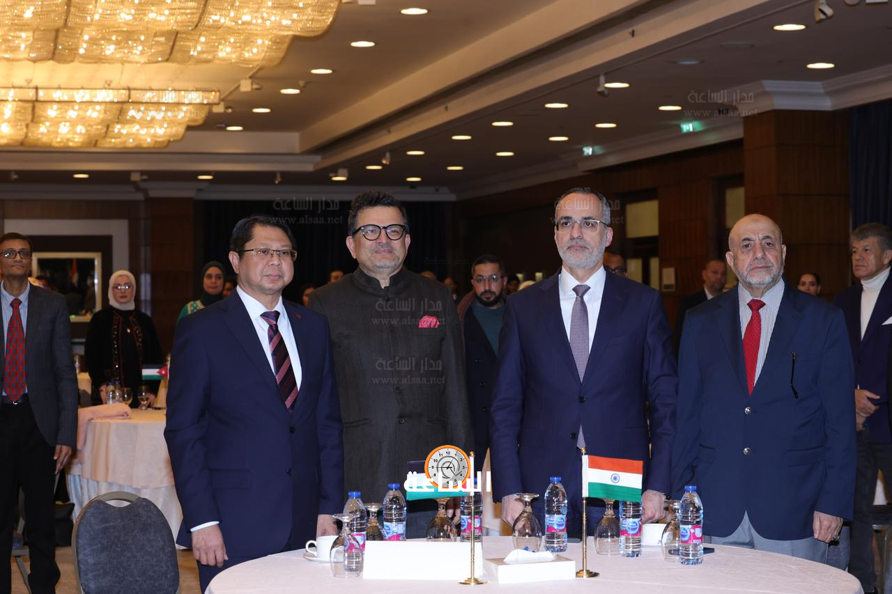 Madar Al-Saa Images 0.12777376488906378