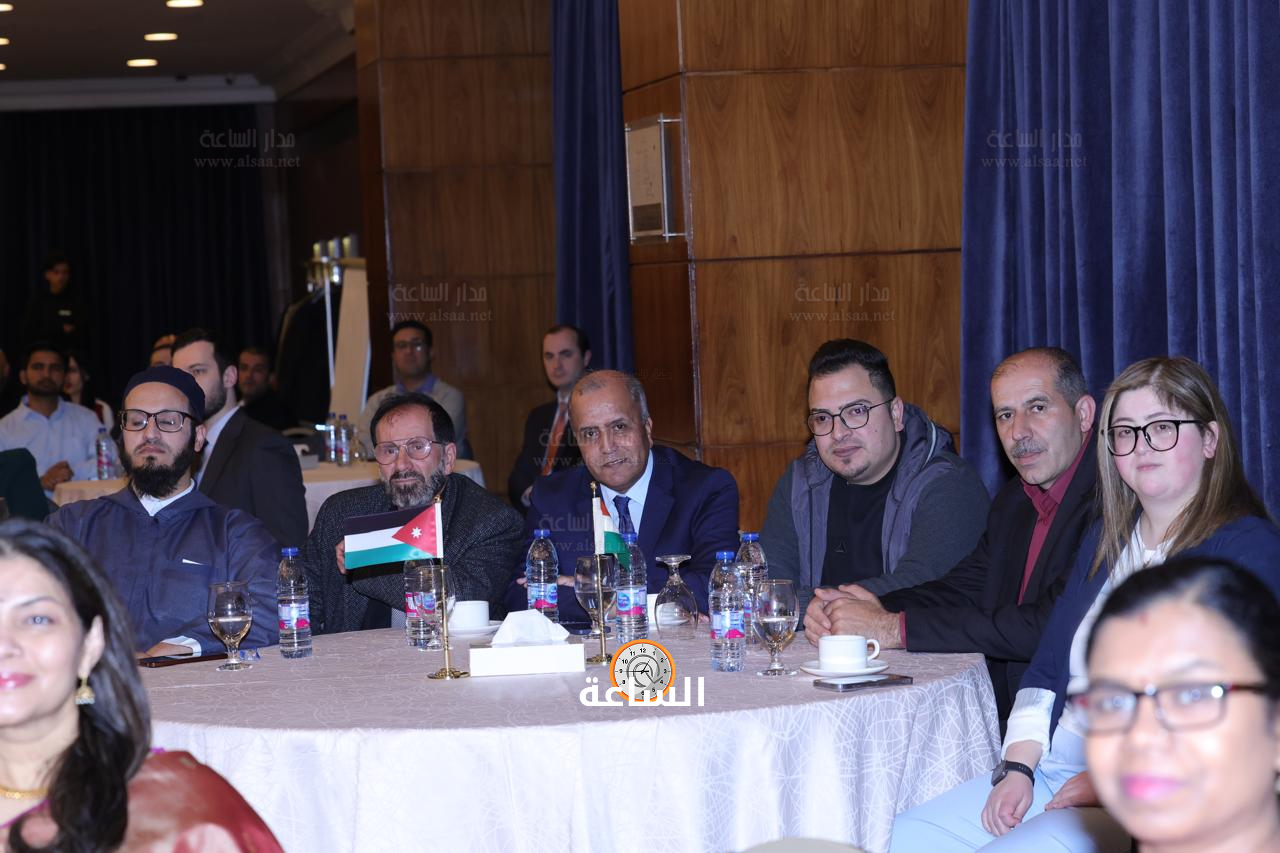 Madar Al-Saa Images 0.052354393042345904