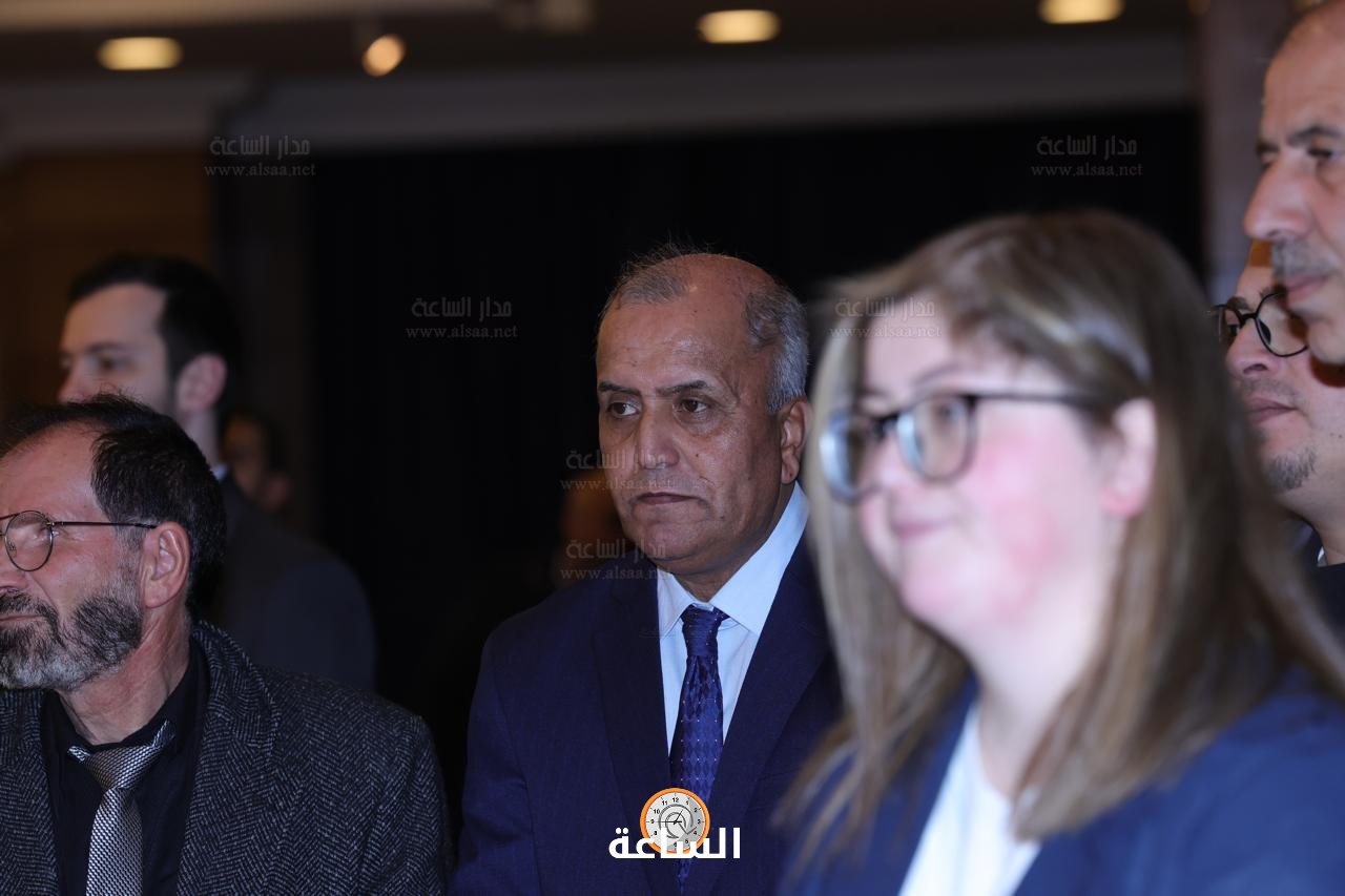 Madar Al-Saa Images 0.3796867992153481