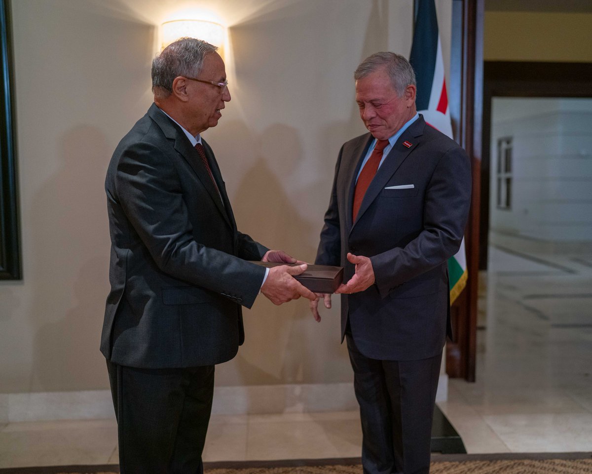 Madar Al-Saa Images 0.7337698070667934