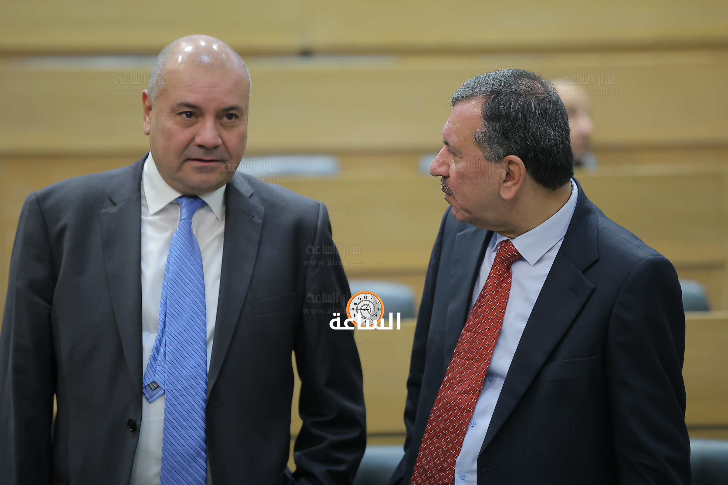 Madar Al-Saa Images 0.17399404242664218