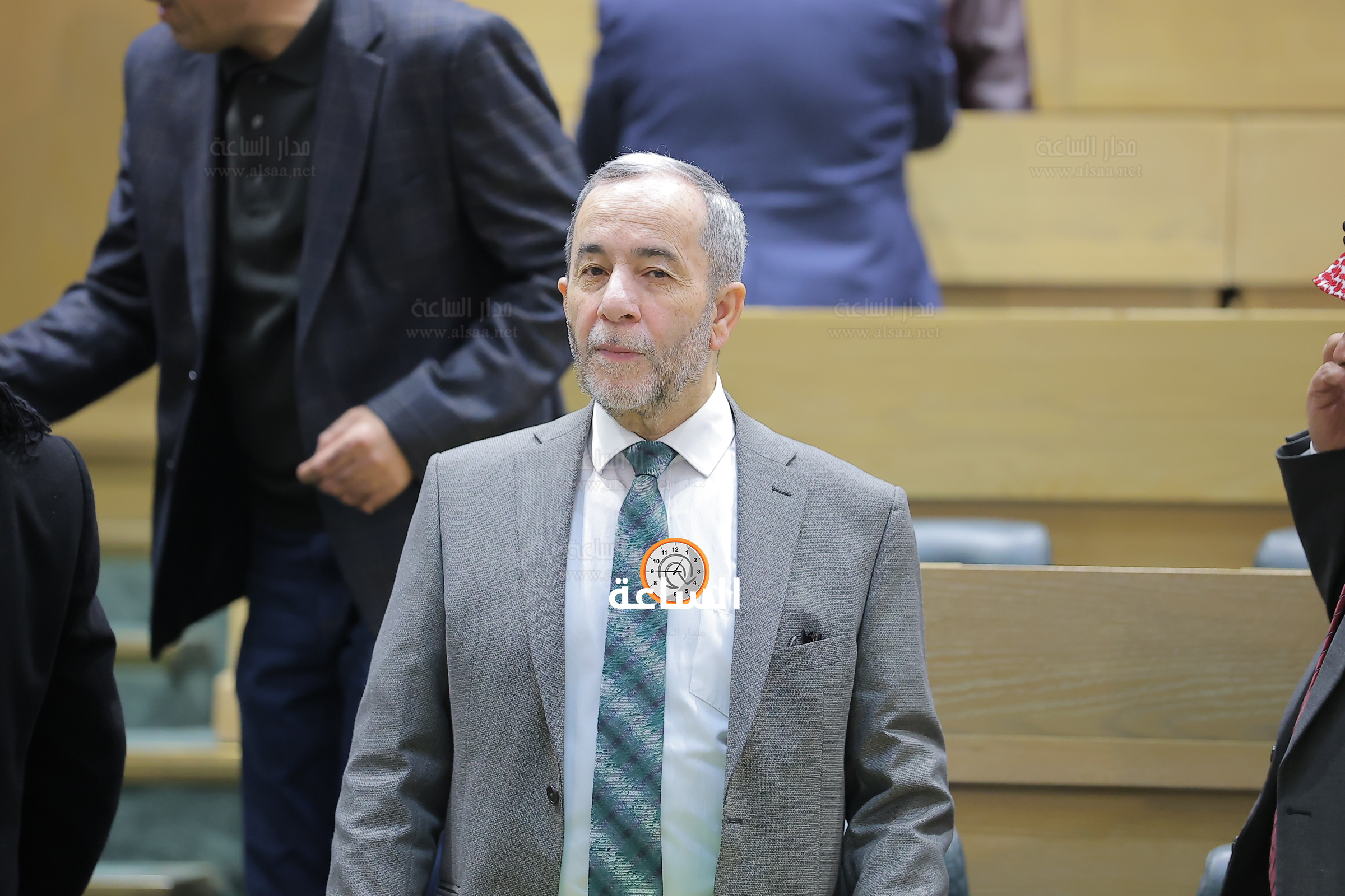 Madar Al-Saa Images 0.49350267757026234