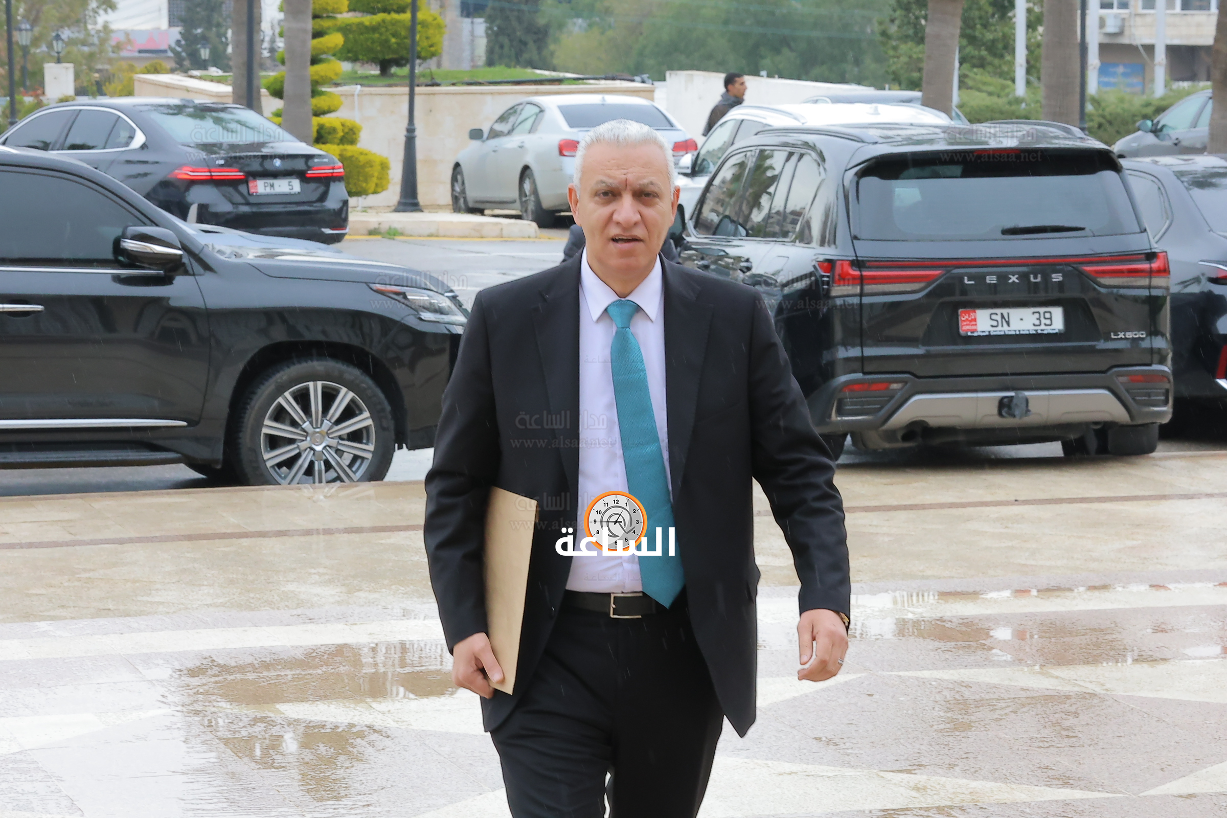 Madar Al-Saa Images 0.09989489896956527