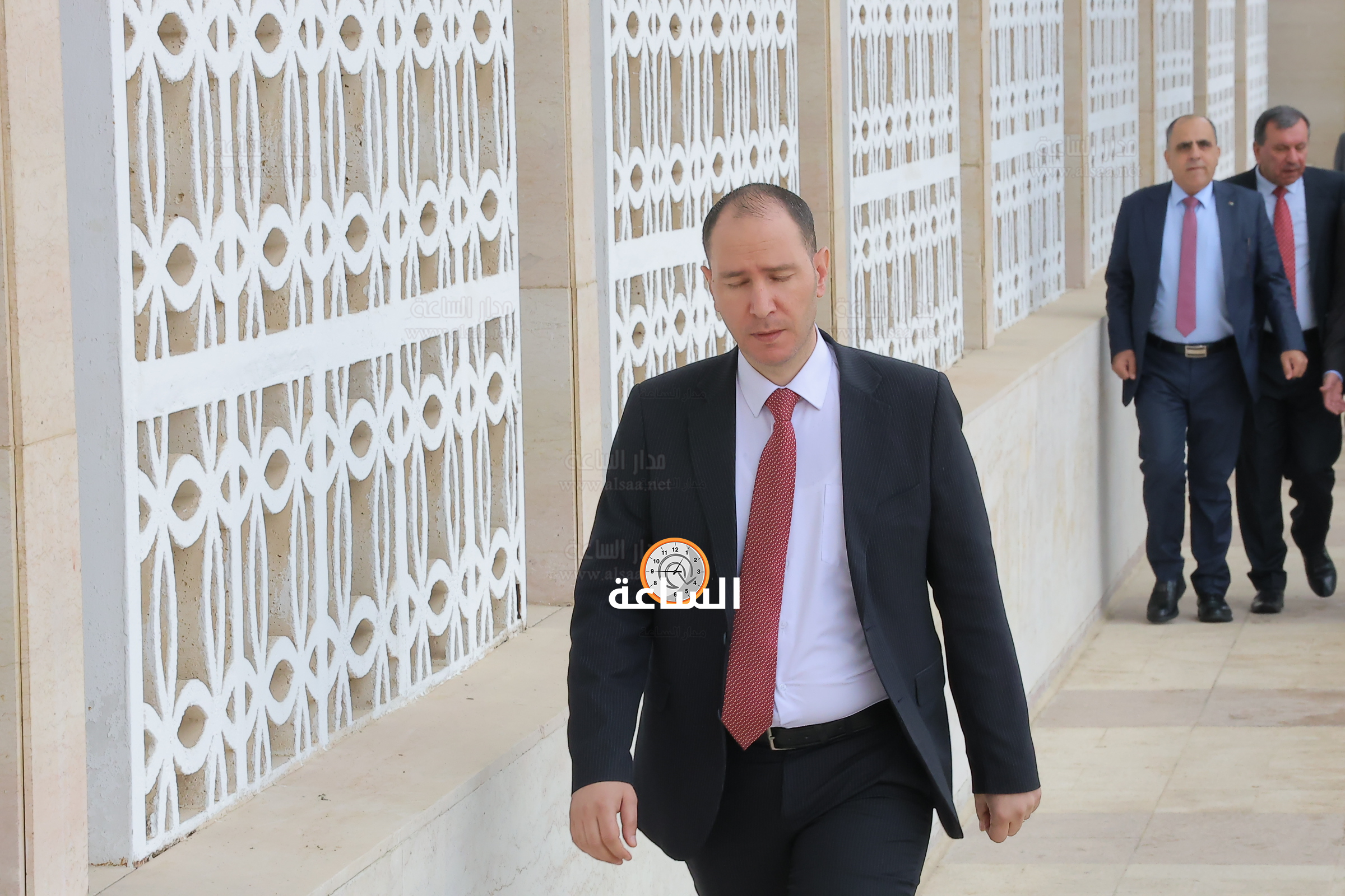 Madar Al-Saa Images 0.42956245922449343