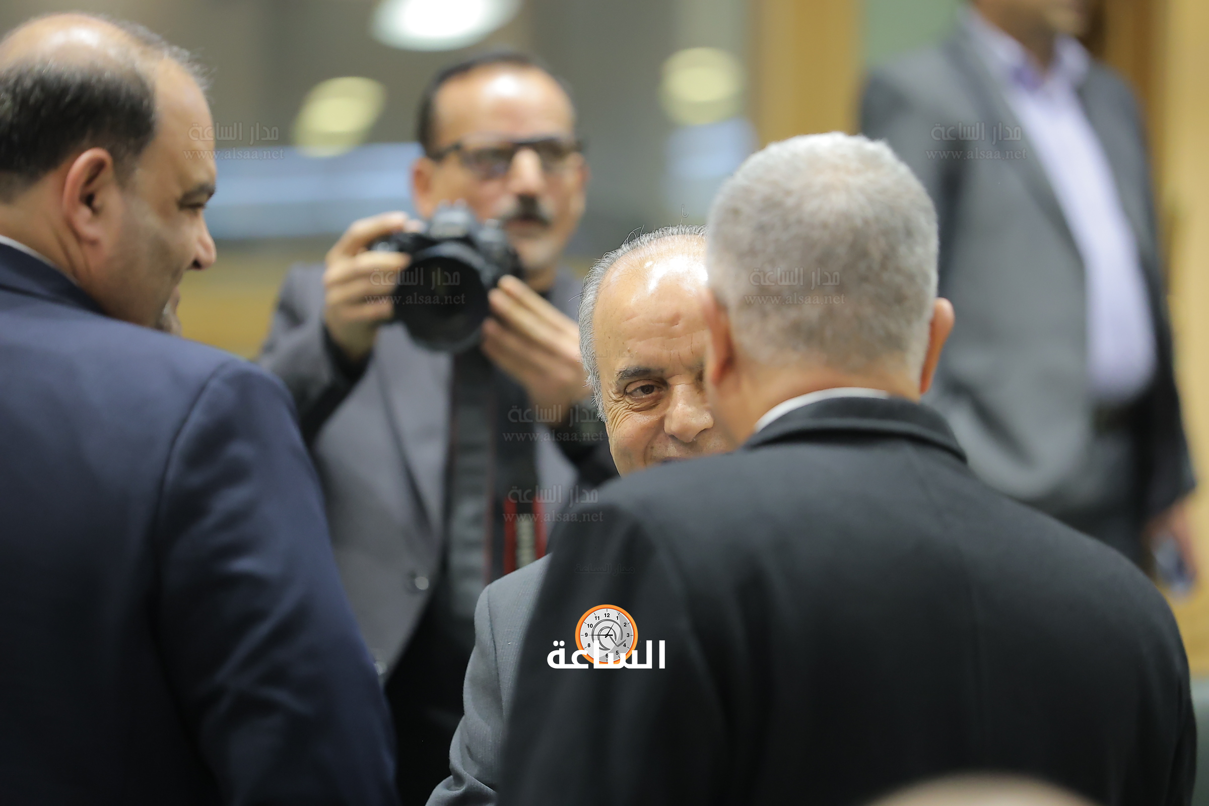 Madar Al-Saa Images 0.41309332271386745