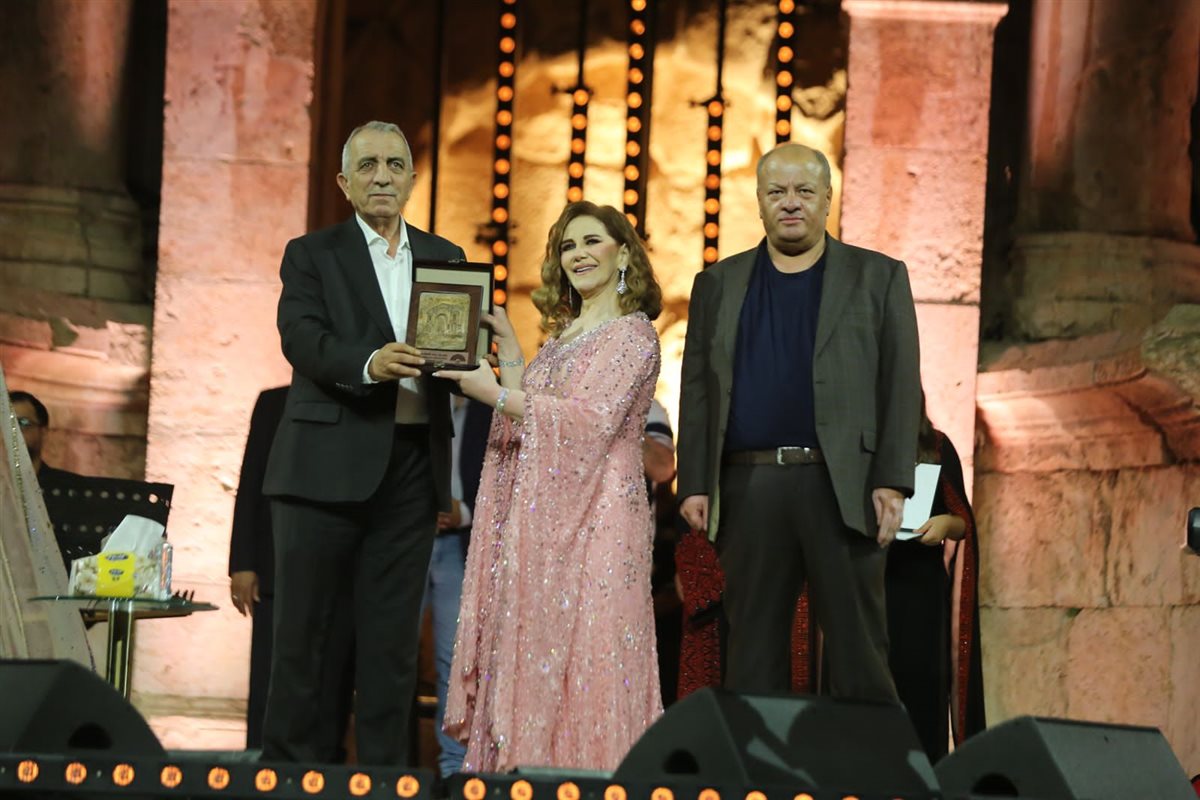 Madar Al-Saa Images 0.15357808034327558