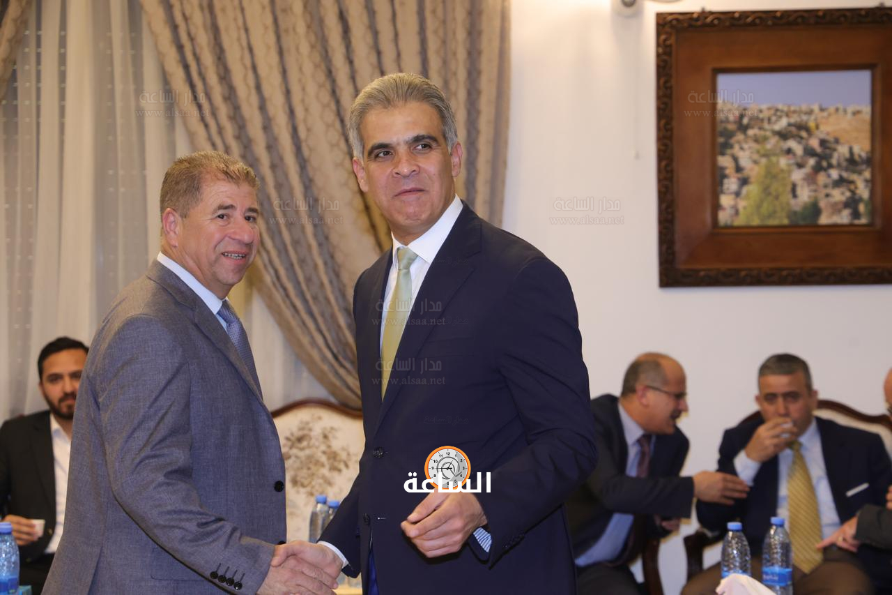 Madar Al-Saa Images 0.7377340060448416