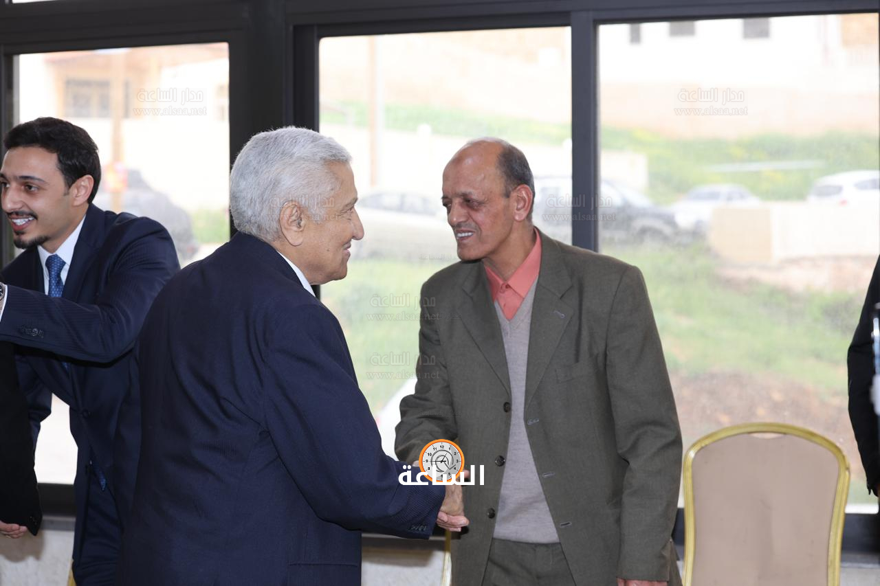 Madar Al-Saa Images 0.9798049824264349