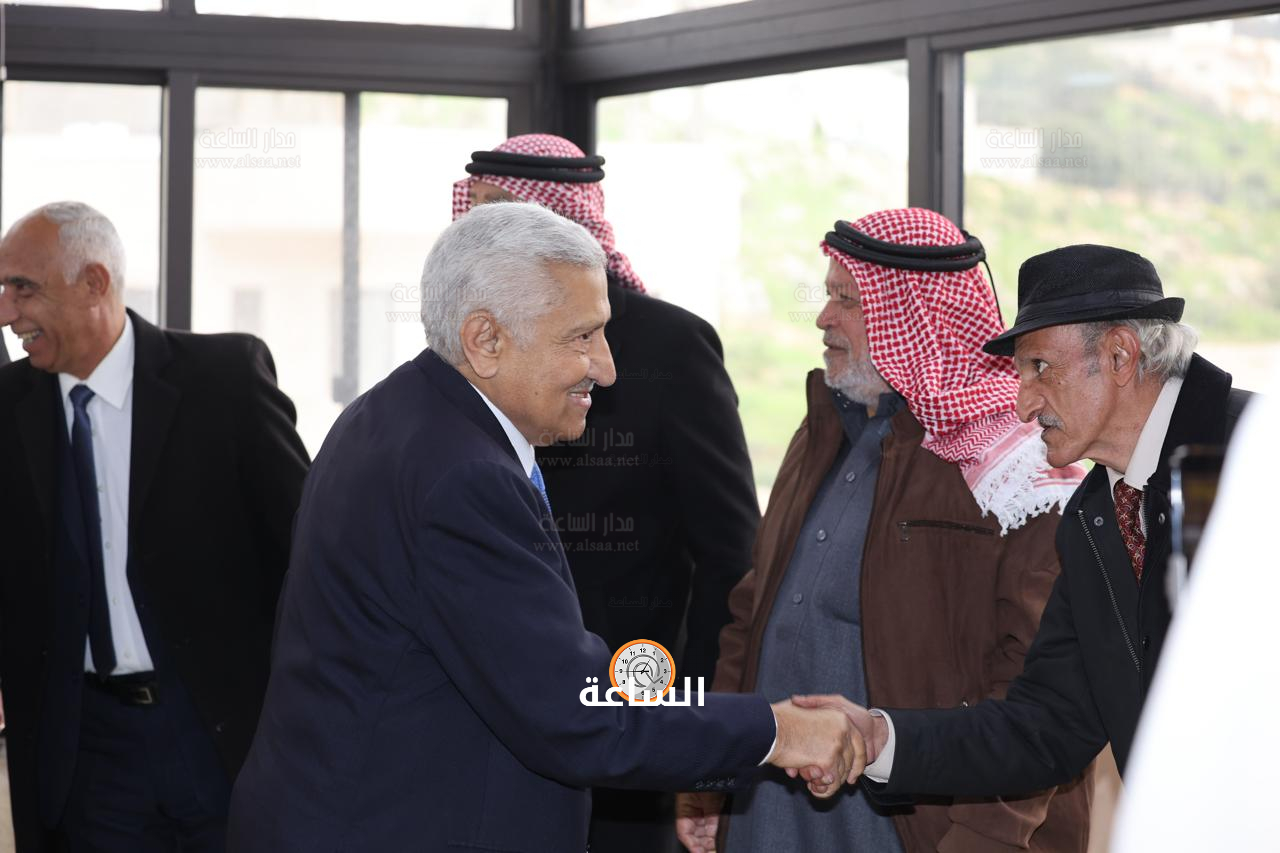 Madar Al-Saa Images 0.2338943051156006