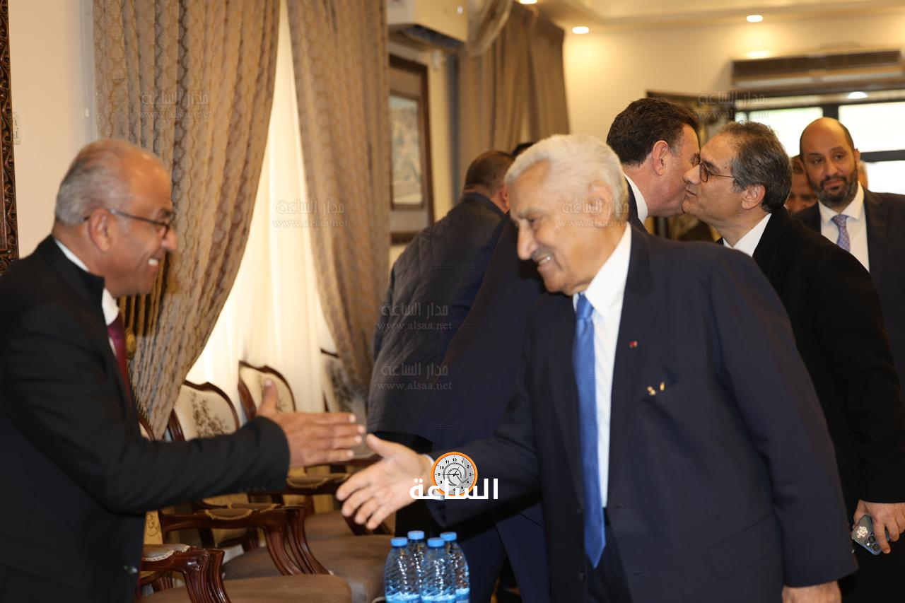 Madar Al-Saa Images 0.6584050183743966