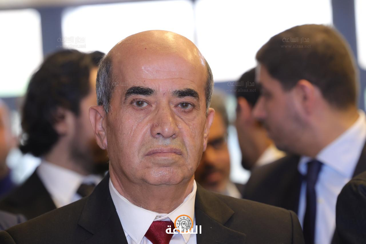 Madar Al-Saa Images 0.02437360781683784