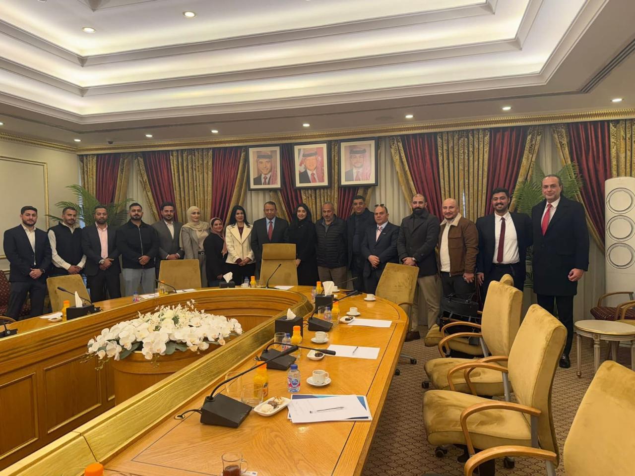 Madar Al-Saa Images 0.4272316682341266