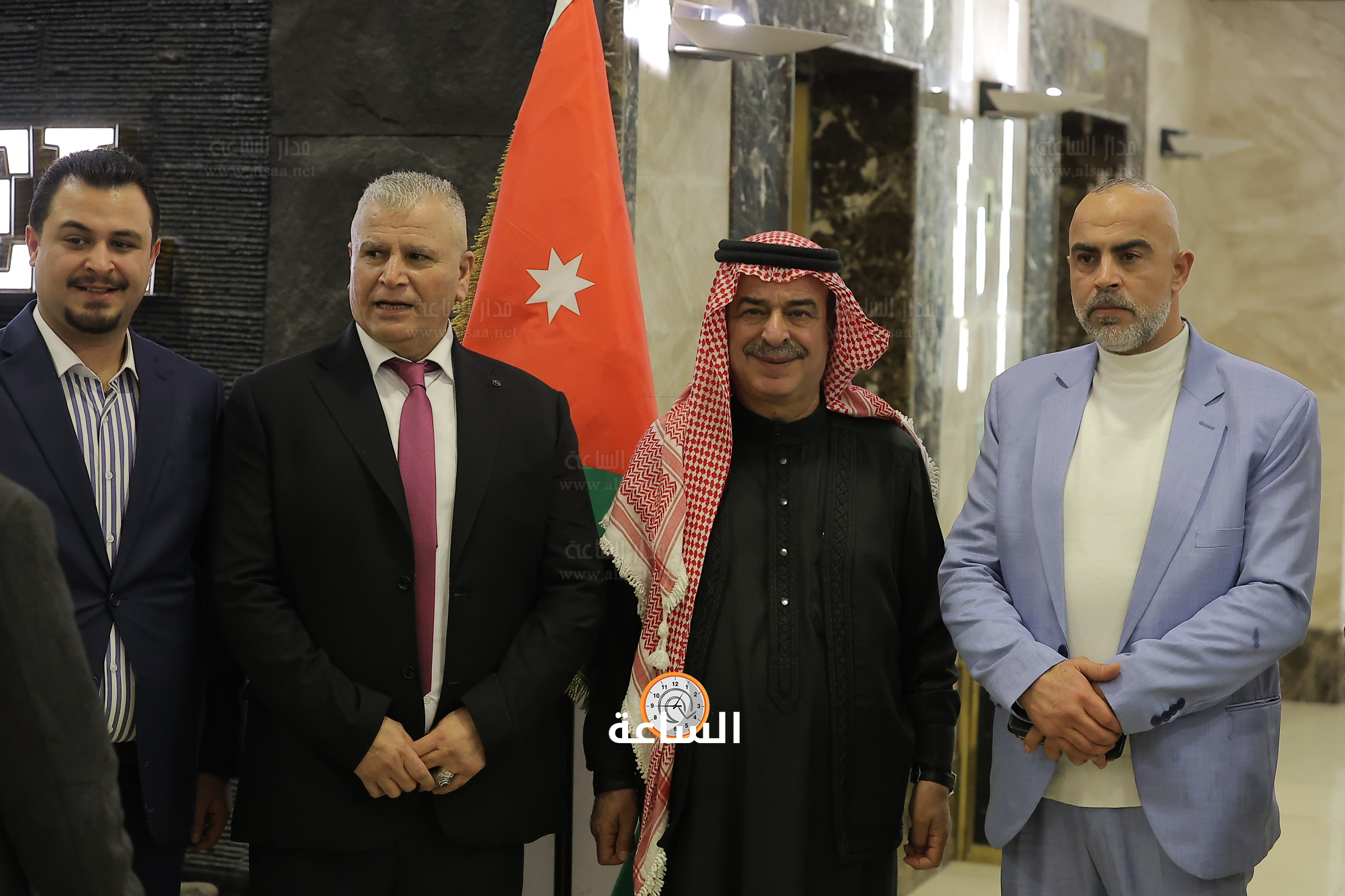 Madar Al-Saa Images 0.010891734295093602