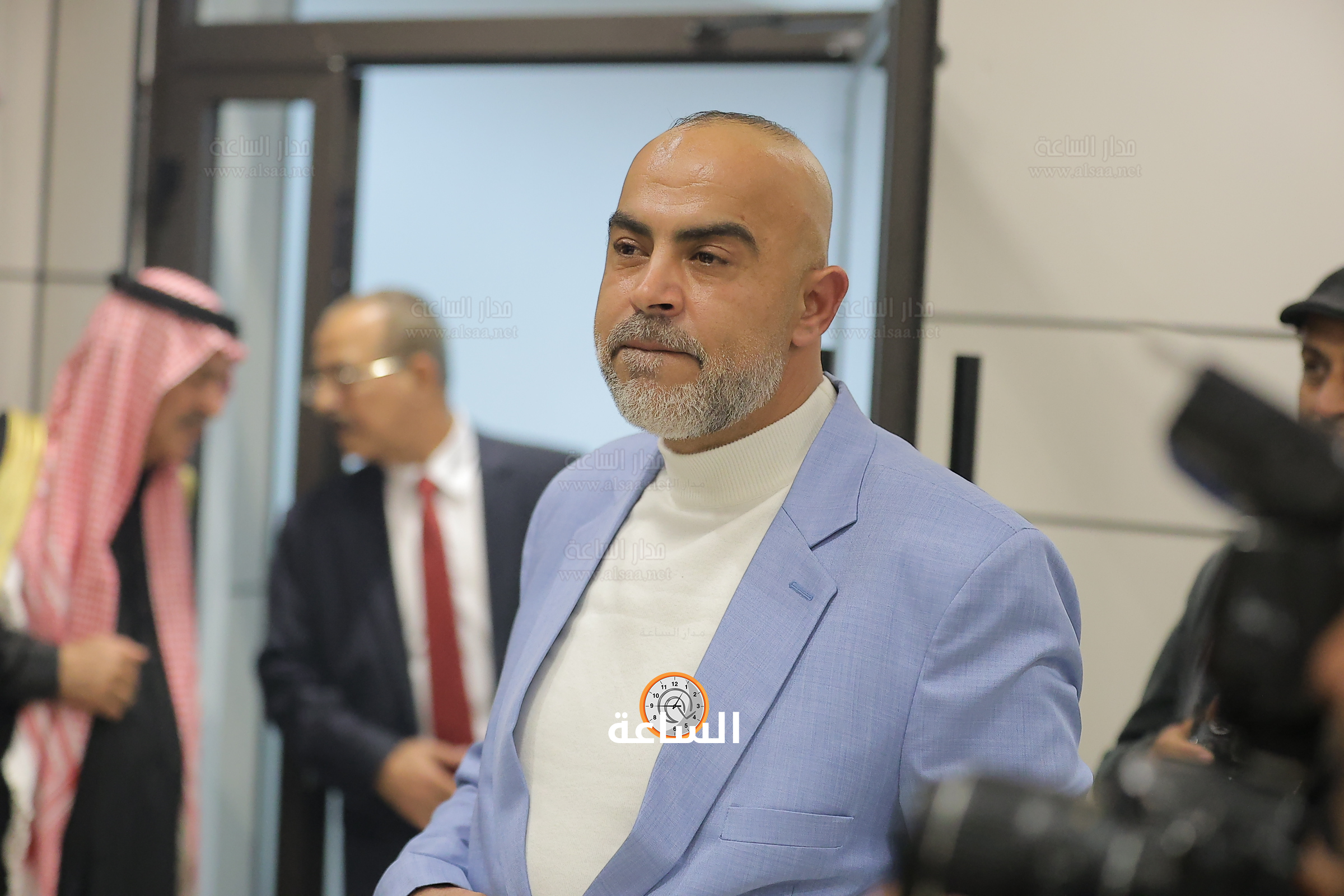 Madar Al-Saa Images 0.01835563913917093