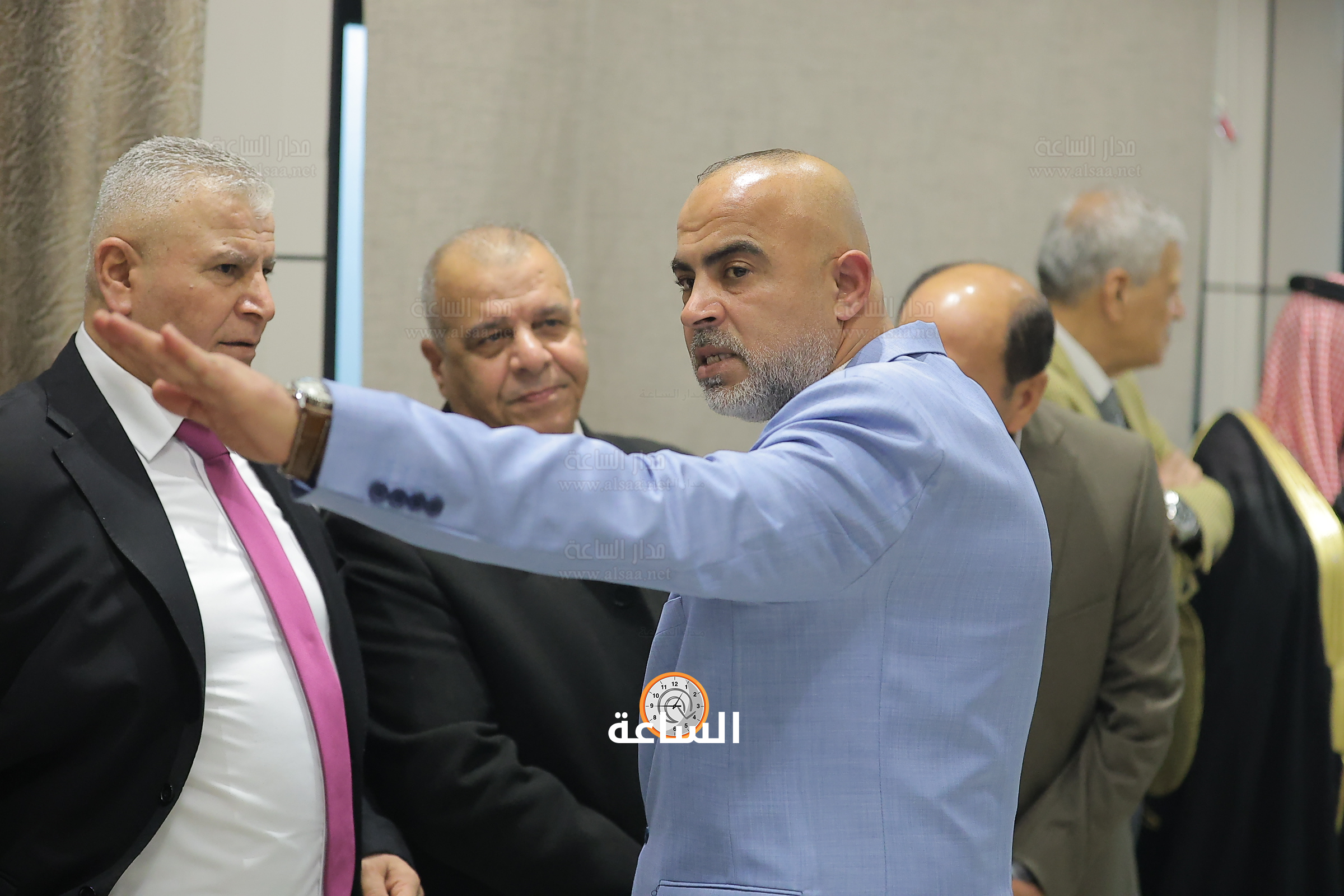 Madar Al-Saa Images 0.7107446145449855