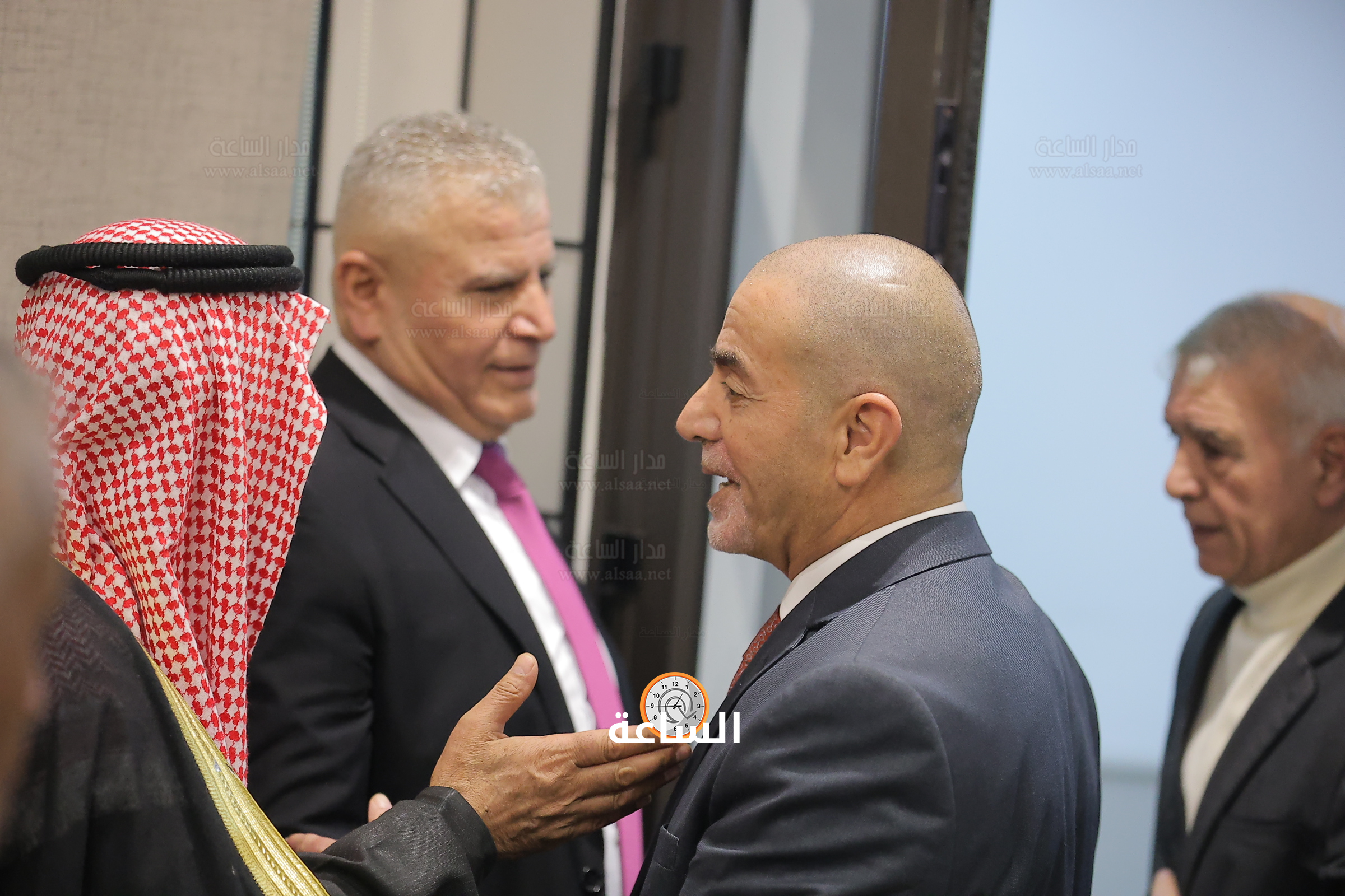 Madar Al-Saa Images 0.5423405412257009