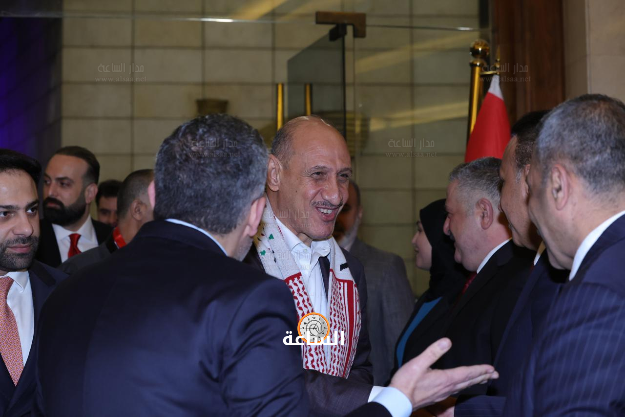 Madar Al-Saa Images 0.5774630584713385