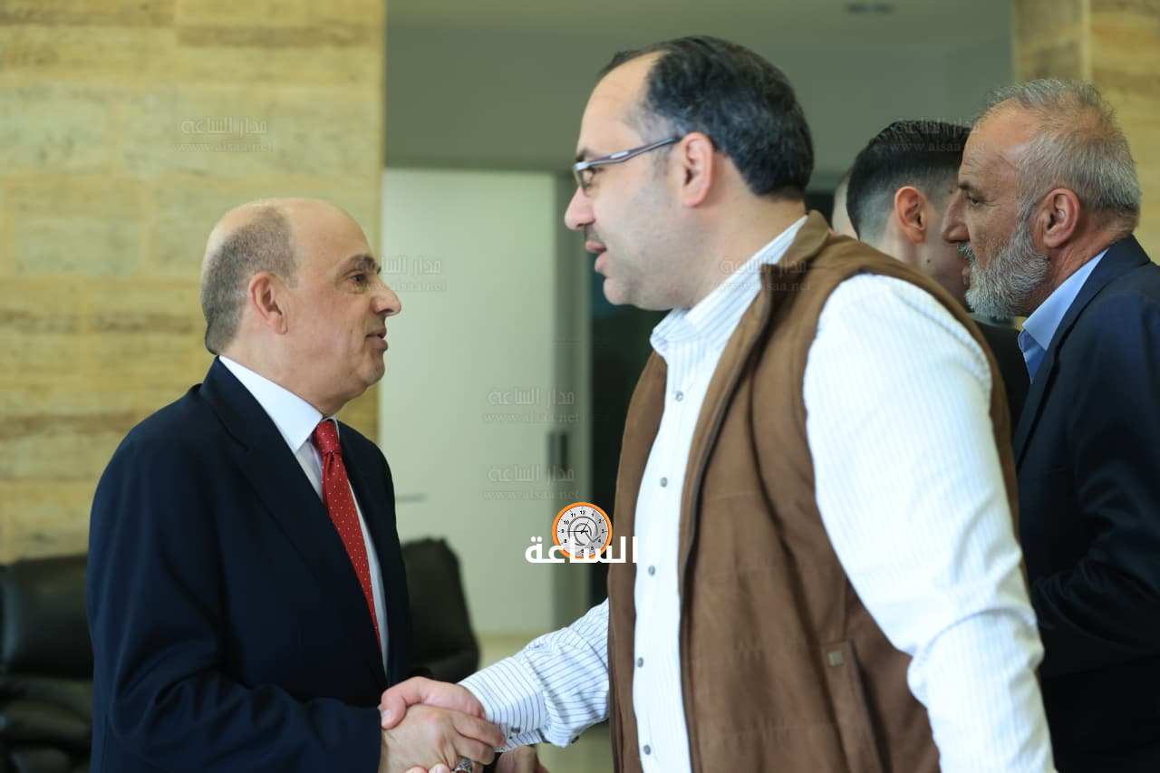 Madar Al-Saa Images 0.021341640322544153