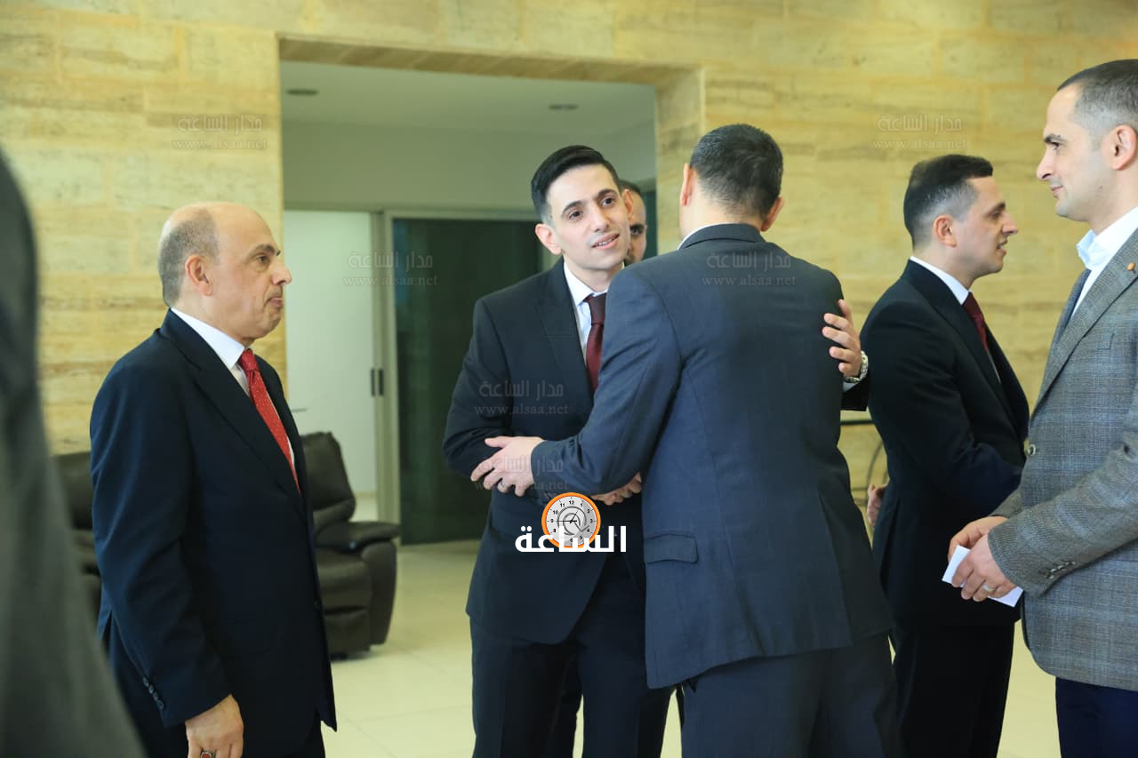 Madar Al-Saa Images 0.5498361108585003